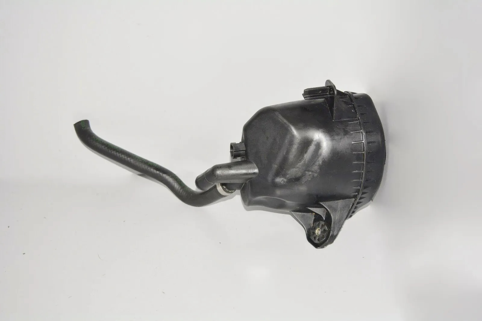 Power Steering Pump Tank – OEM 6782942 · BMW 5 Touring (F11) BMW 5 Touring (F11) 2014 – 2