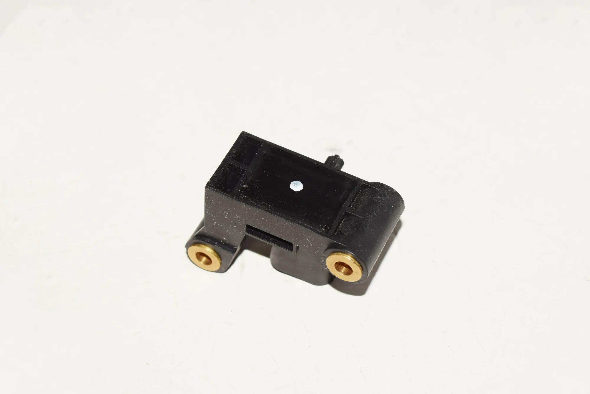 Front Left Impact Sensor – OEM 6977398 · BMW 5 (E60) M5 2005
