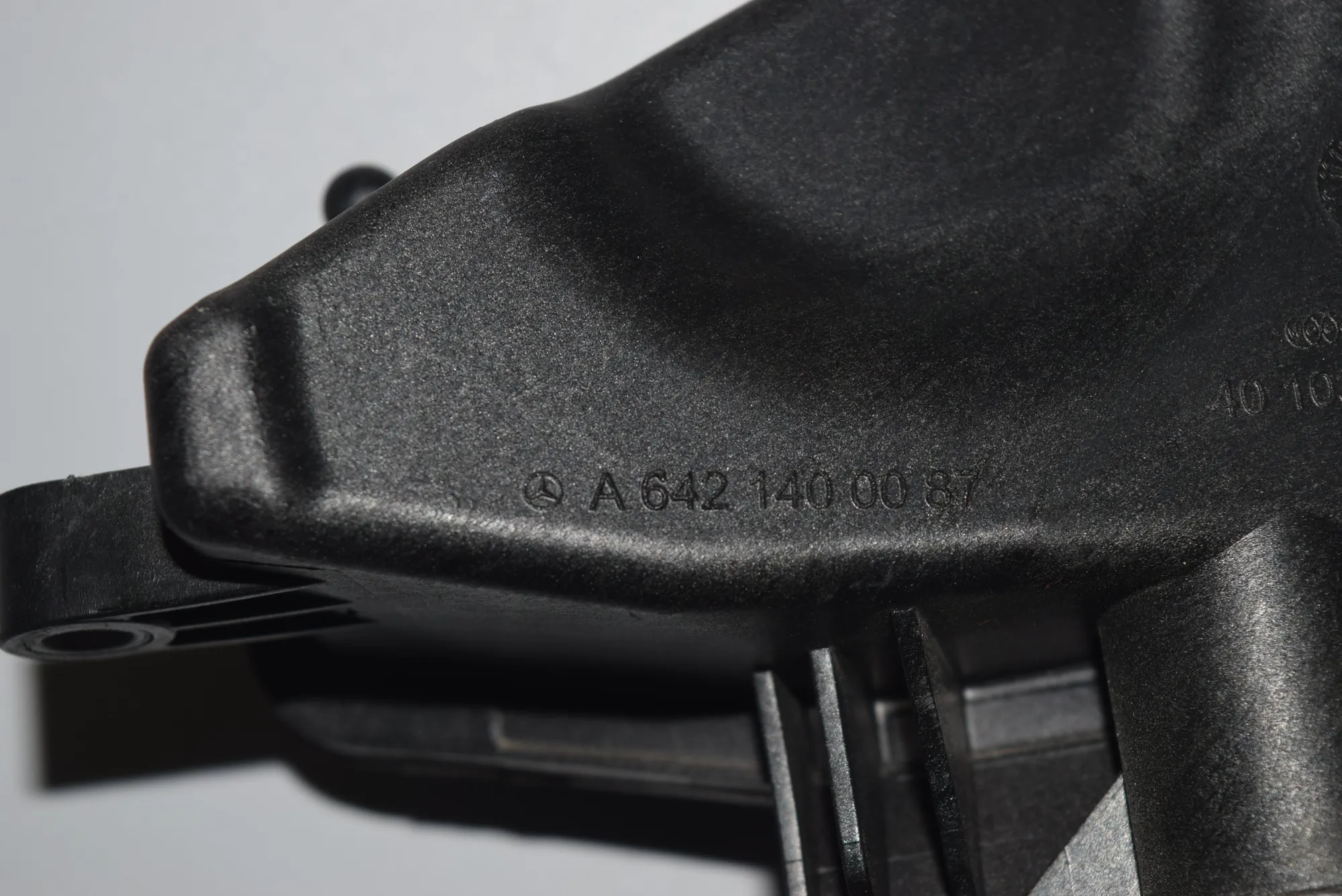 Other Engine Compartment Parts – OEM A6421400087 · MERCEDES-BENZ S (W222, V222, X222) (2013 - -) S 350 BlueTEC / d (222.132, 222.032, 222.123) 2013 – 5