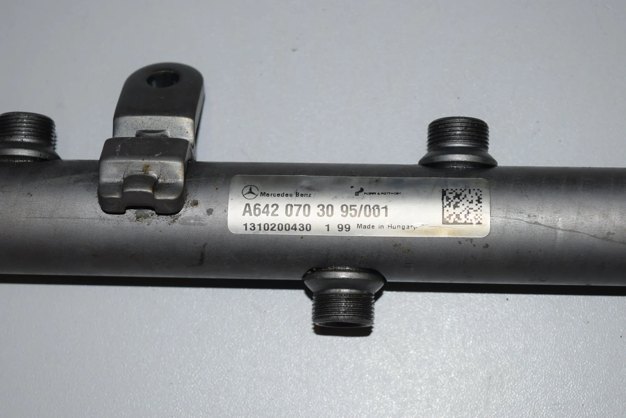 Fuel Rail – OEM A6420703095 · MERCEDES-BENZ S (W222, V222, X222) (2013 - -) S 350 BlueTEC / d (222.132, 222.032, 222.123) 2013 – 6