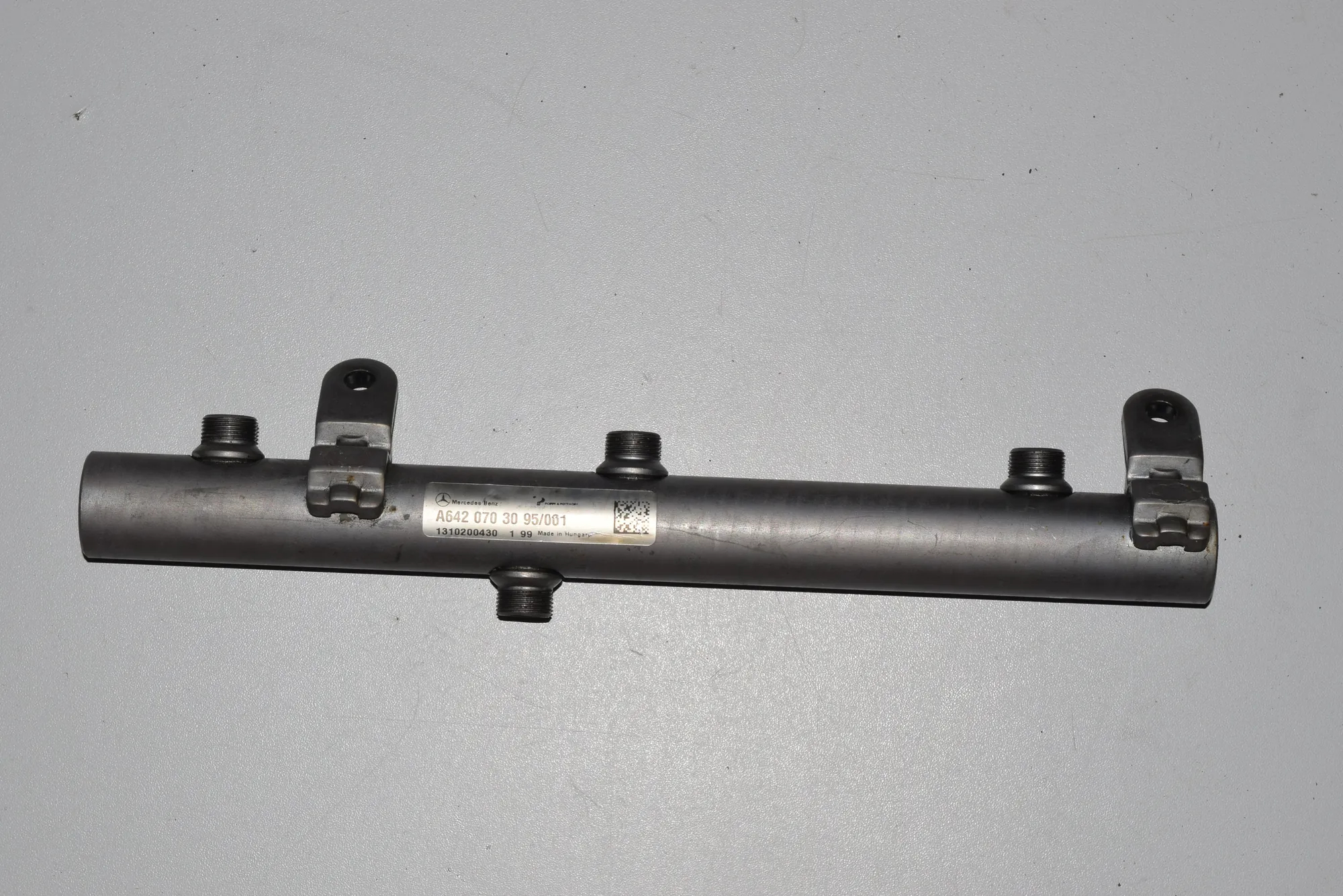 Fuel Rail – OEM A6420703095 · MERCEDES-BENZ S (W222, V222, X222) (2013 - -) S 350 BlueTEC / d (222.132, 222.032, 222.123) 2013