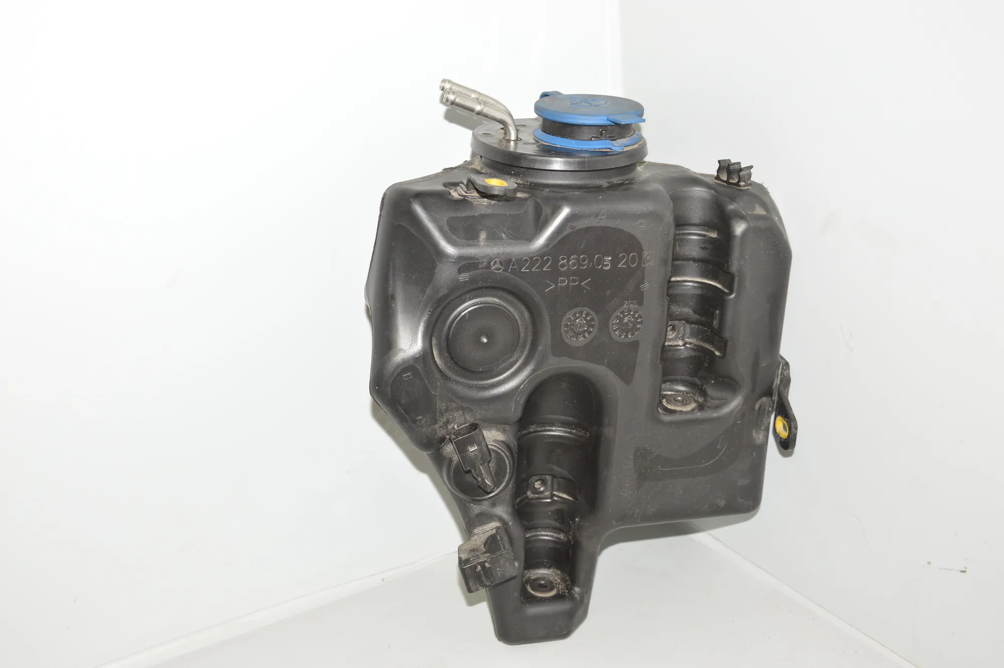 Window Washer Tank – OEM A2228600860 · MERCEDES-BENZ S (W222, V222, X222) (2013 - -) S 350 BlueTEC / d (222.132, 222.032, 222.123) 2013 – 5