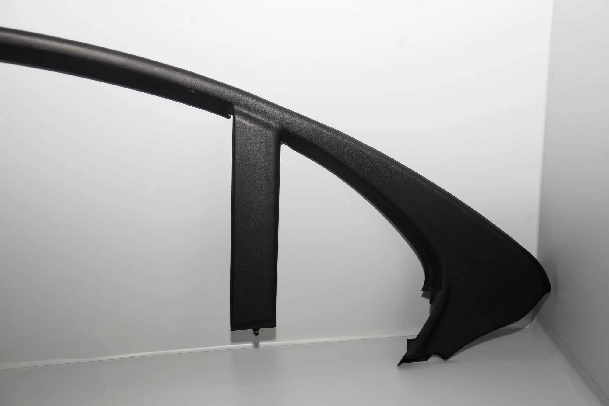 Rear Right Door Window Strip – OEM A2227370771 · MERCEDES-BENZ S (W222, V222, X222) (2013 - -) S 350 BlueTEC / d (222.132, 222.032, 222.123) 2013 – 3