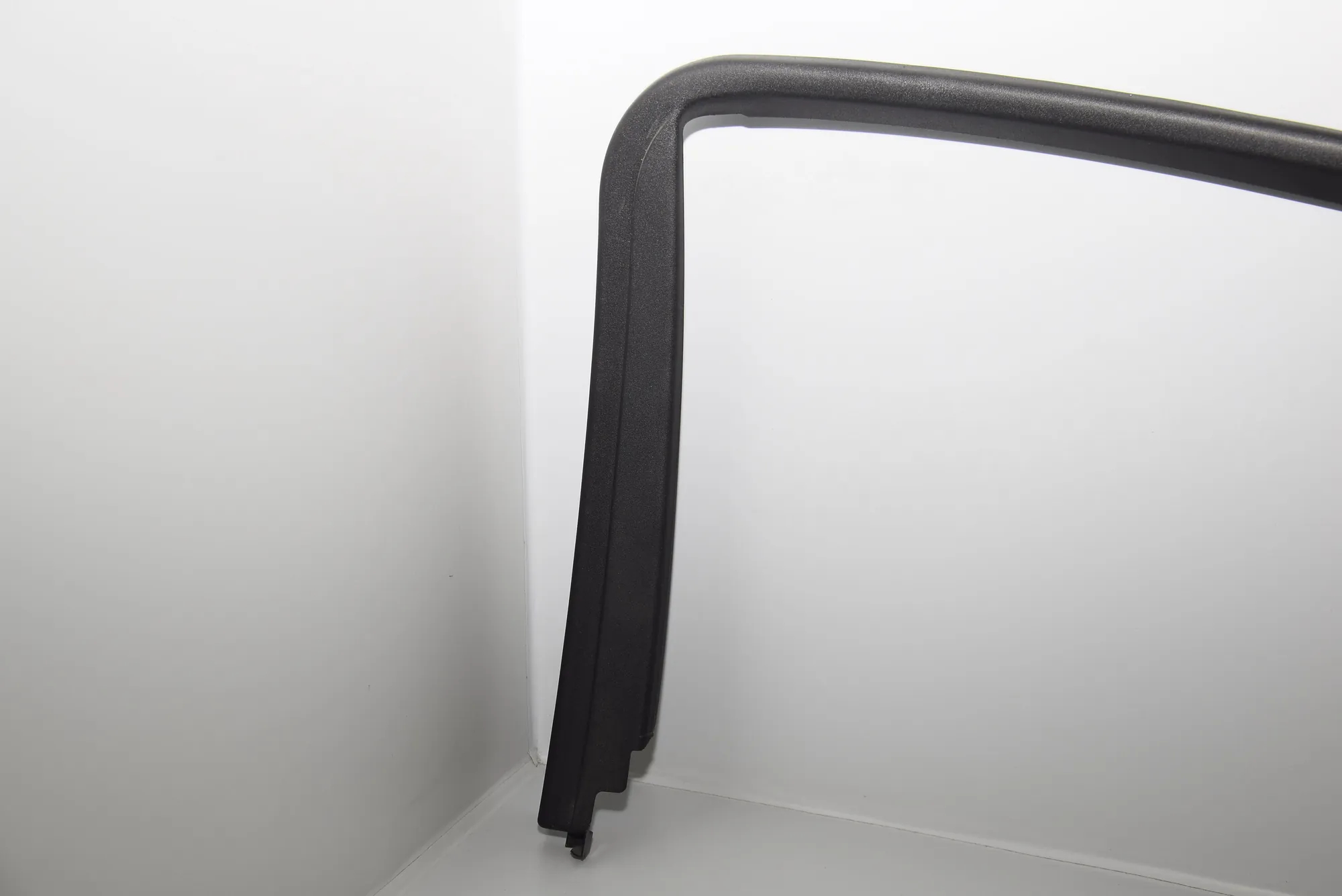 Rear Right Door Window Strip – OEM A2227370771 · MERCEDES-BENZ S (W222, V222, X222) (2013 - -) S 350 BlueTEC / d (222.132, 222.032, 222.123) 2013 – 2