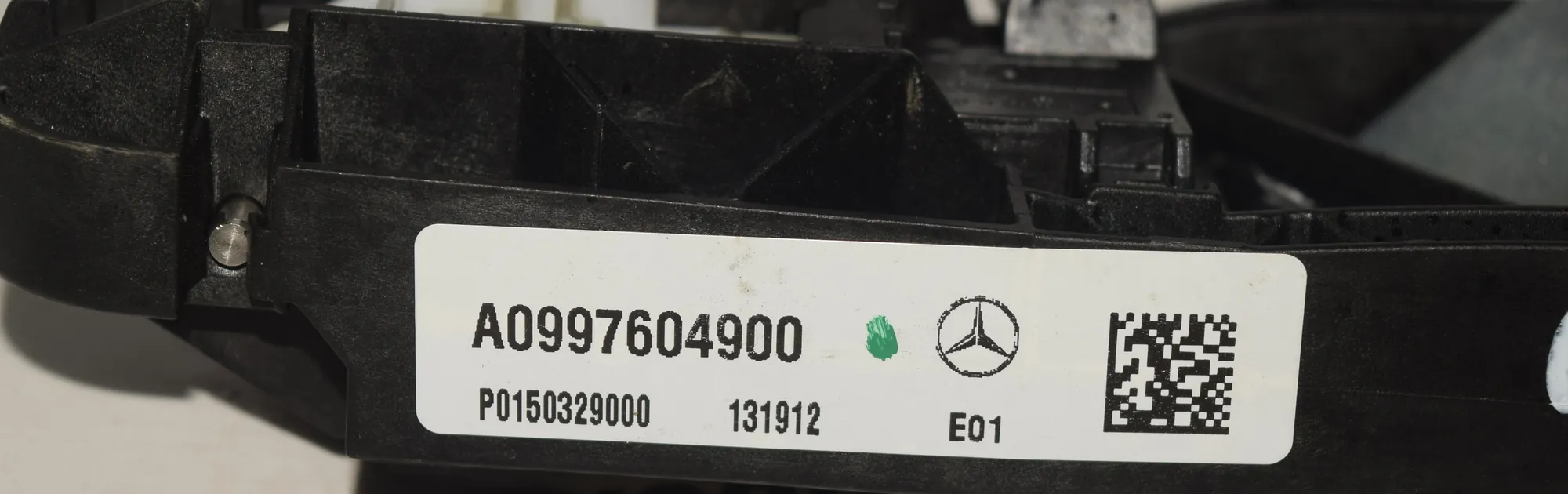 Front Left Door Interior Handle Frame – OEM A0997604900 · MERCEDES-BENZ S (W222, V222, X222) (2013 - -) S 350 BlueTEC / d (222.132, 222.032, 222.123) 2013 – 4