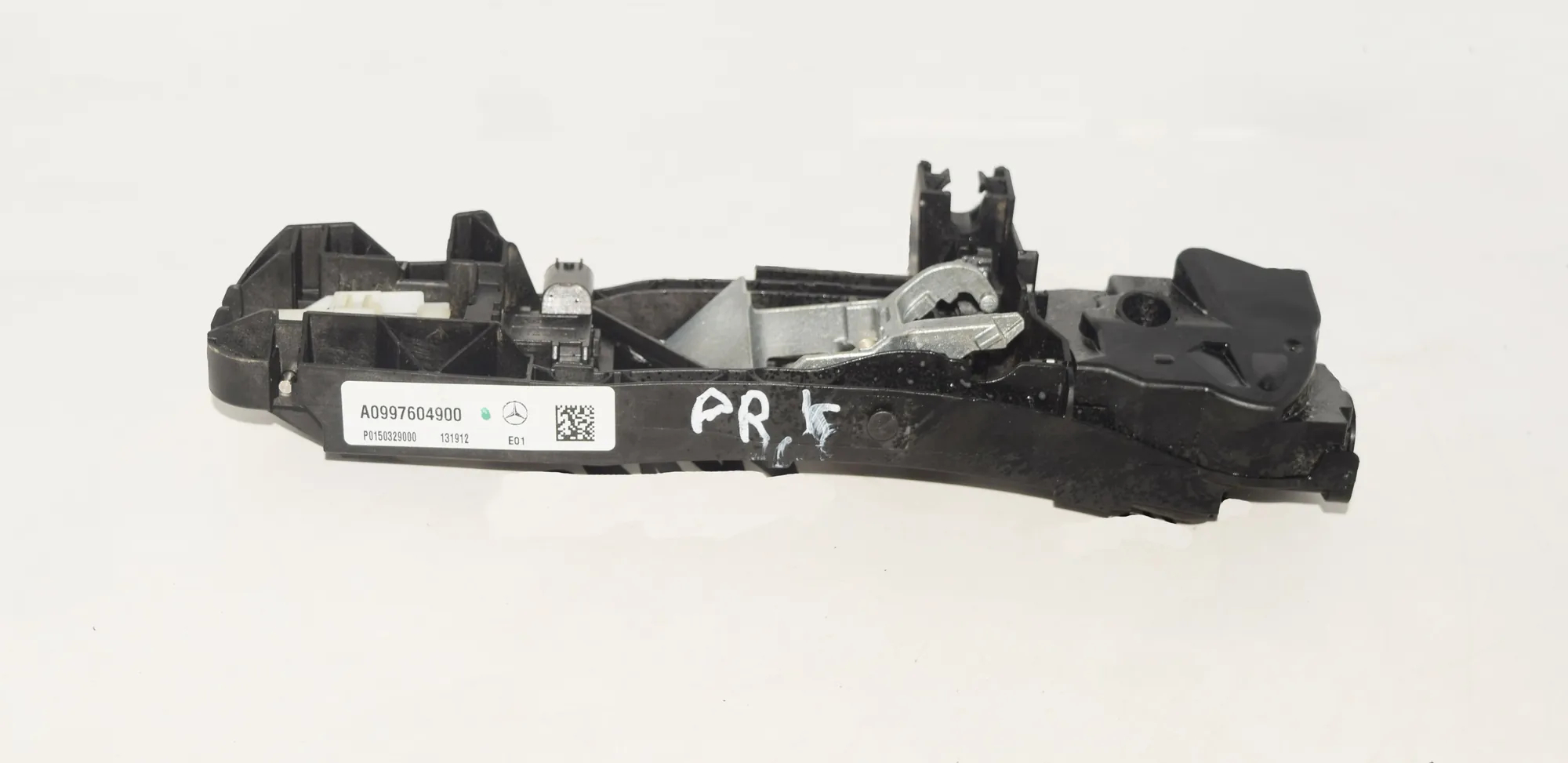 Front Left Door Interior Handle Frame – OEM A0997604900 · MERCEDES-BENZ S (W222, V222, X222) (2013 - -) S 350 BlueTEC / d (222.132, 222.032, 222.123) 2013 – 2