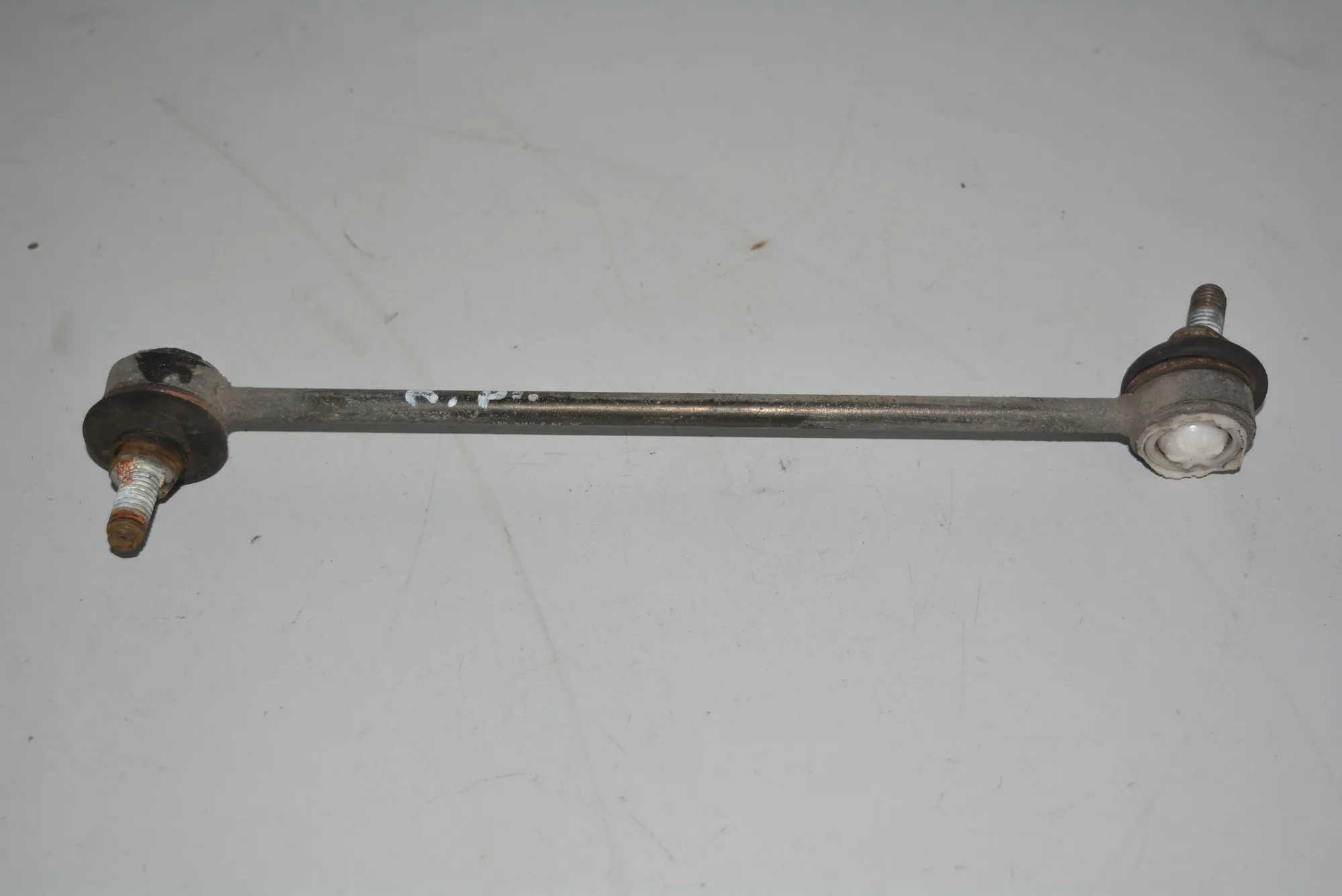 Front Left Straight Control Arm · BMW 3 (E46) BMW 3 (E46) 2000
