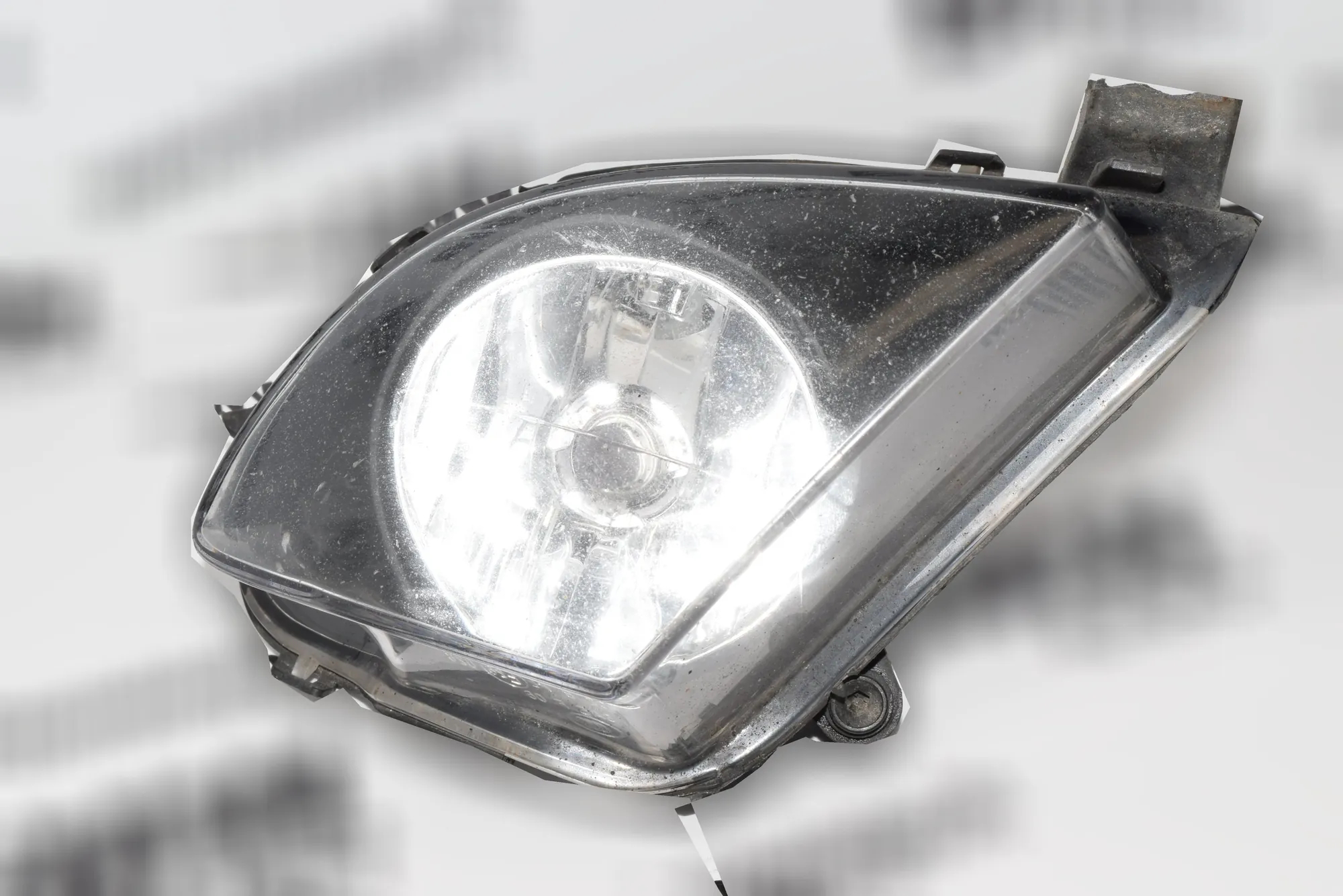 Front Left Fog Light · BMW 3 Touring (E91) 320 d 2010