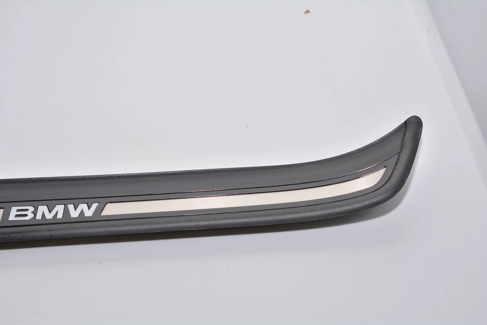 Door Sill Trim Kit – OEM 7060280 · BMW 3 Touring (E91) 320 d 2010 – 4