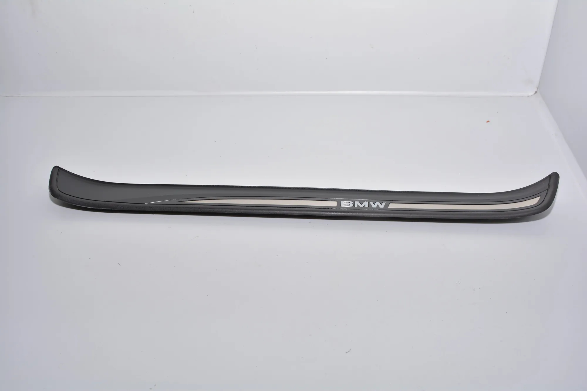 Door Sill Trim Kit – OEM 7060280 · BMW 3 Touring (E91) 320 d 2010