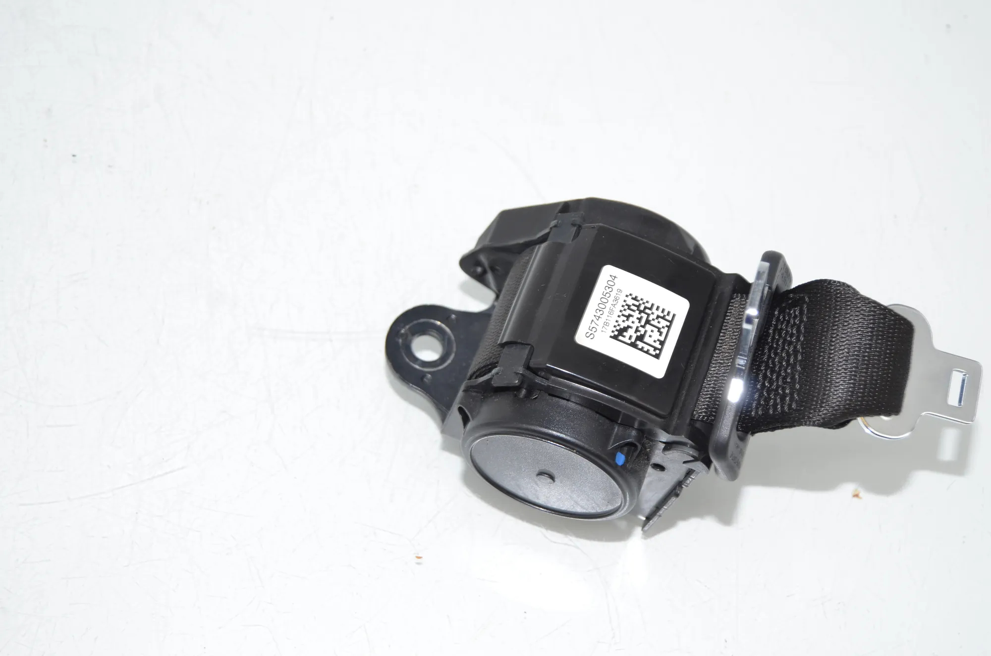 Rear Left Seatbelt – OEM 7430053 · BMW 5 (G30) (2016 - -) 540 i 2017 – 2