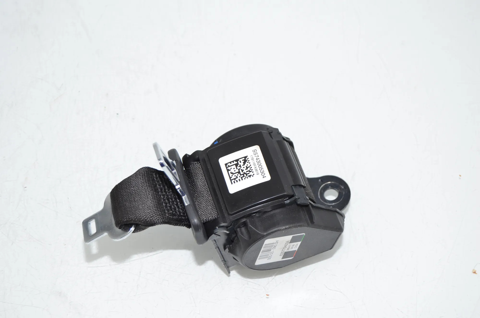 Rear Left Seatbelt – OEM 7430053 · BMW 5 (G30) (2016 - -) 540 i 2017