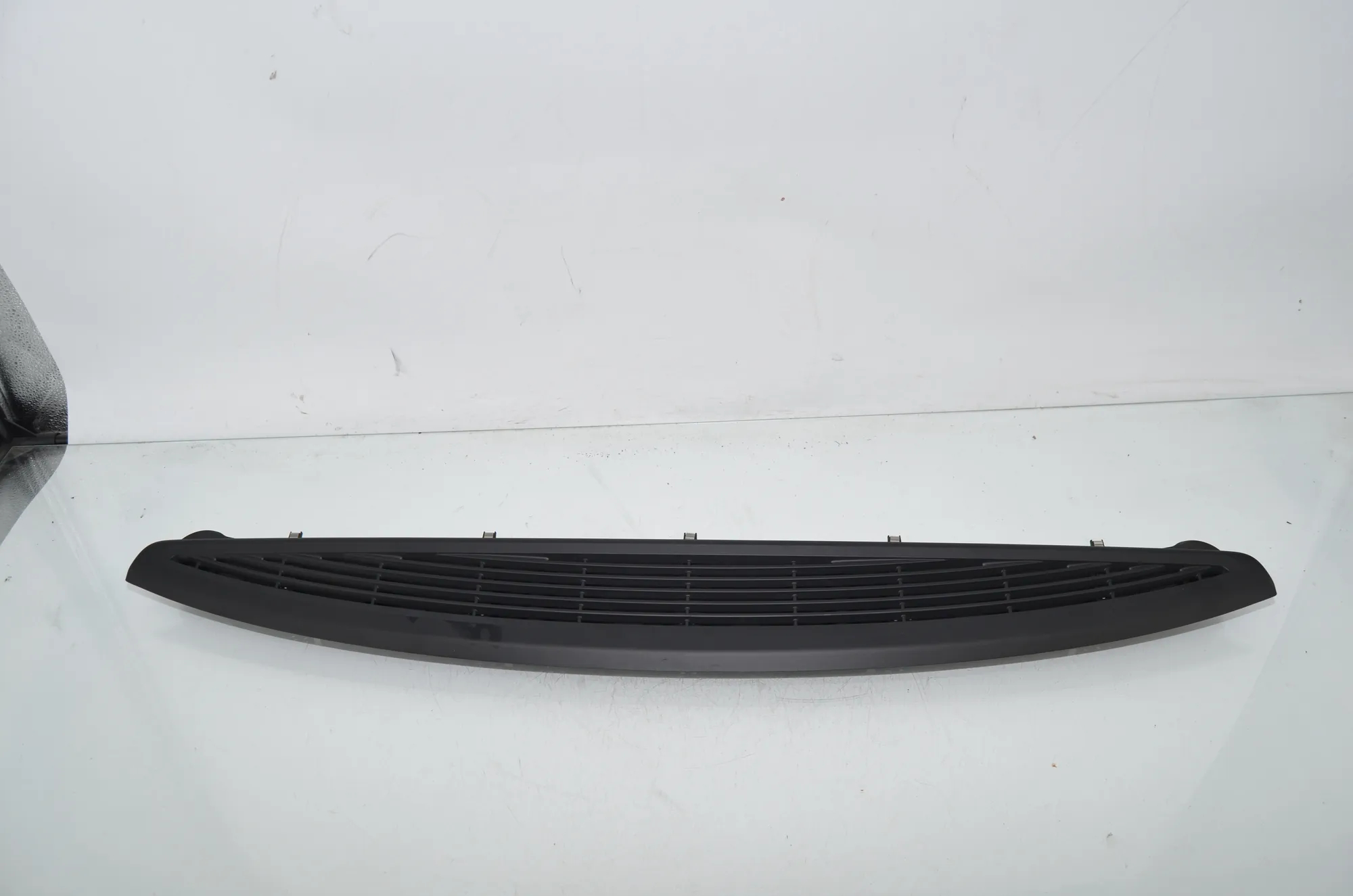 Rear Parcel Shelf Grill – OEM 7384524 · BMW 5 (G30) (2016 - -) 540 i 2017