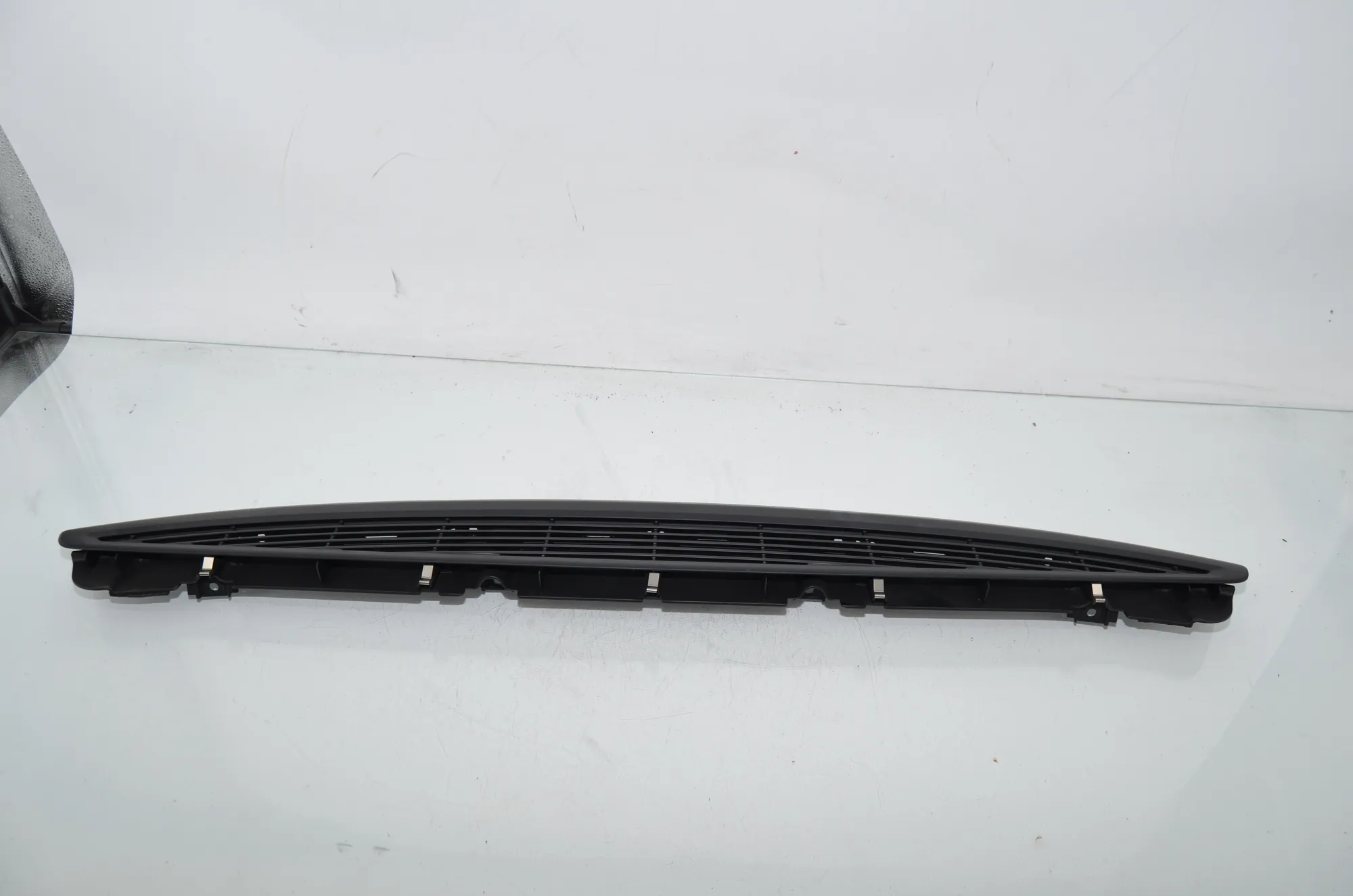 Rear Parcel Shelf Grill – OEM 7384524 · BMW 5 (G30) (2016 - -) 540 i 2017 – 2