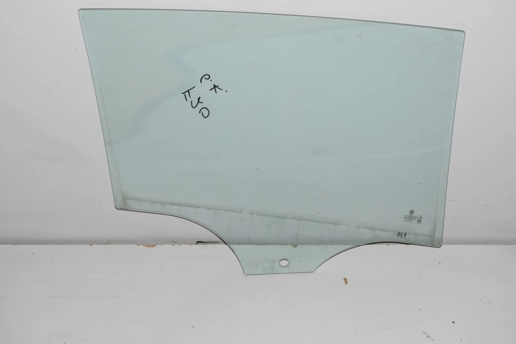 Rear Left Door Window – OEM NA · BMW 1 (F20) 116 d 2014