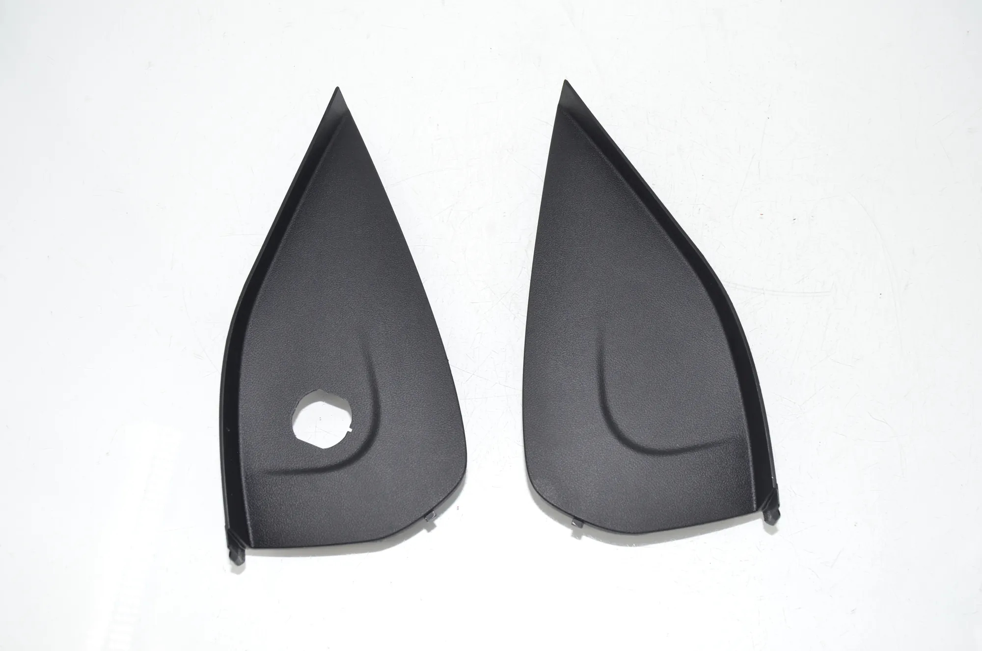 Dashboard Side Trim – OEM 9329555 · BMW 5 (G30) (2016 - -) 540 i 2017 – 2