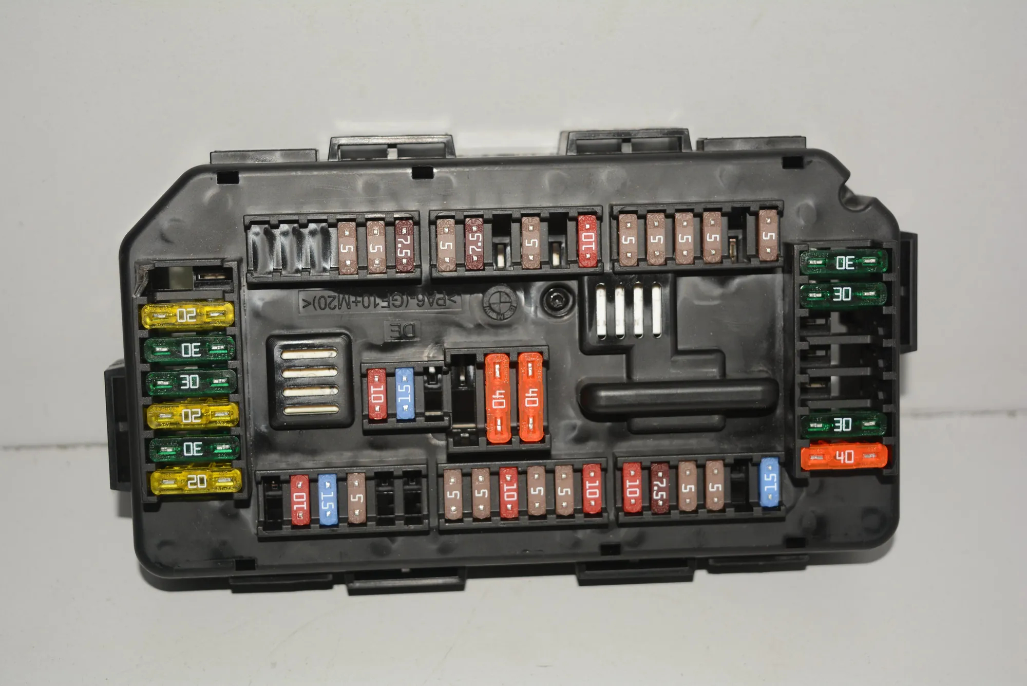 Fuse Box – OEM 9337879 · BMW 3 Gran Turismo (F34) 320 d xDrive 2014