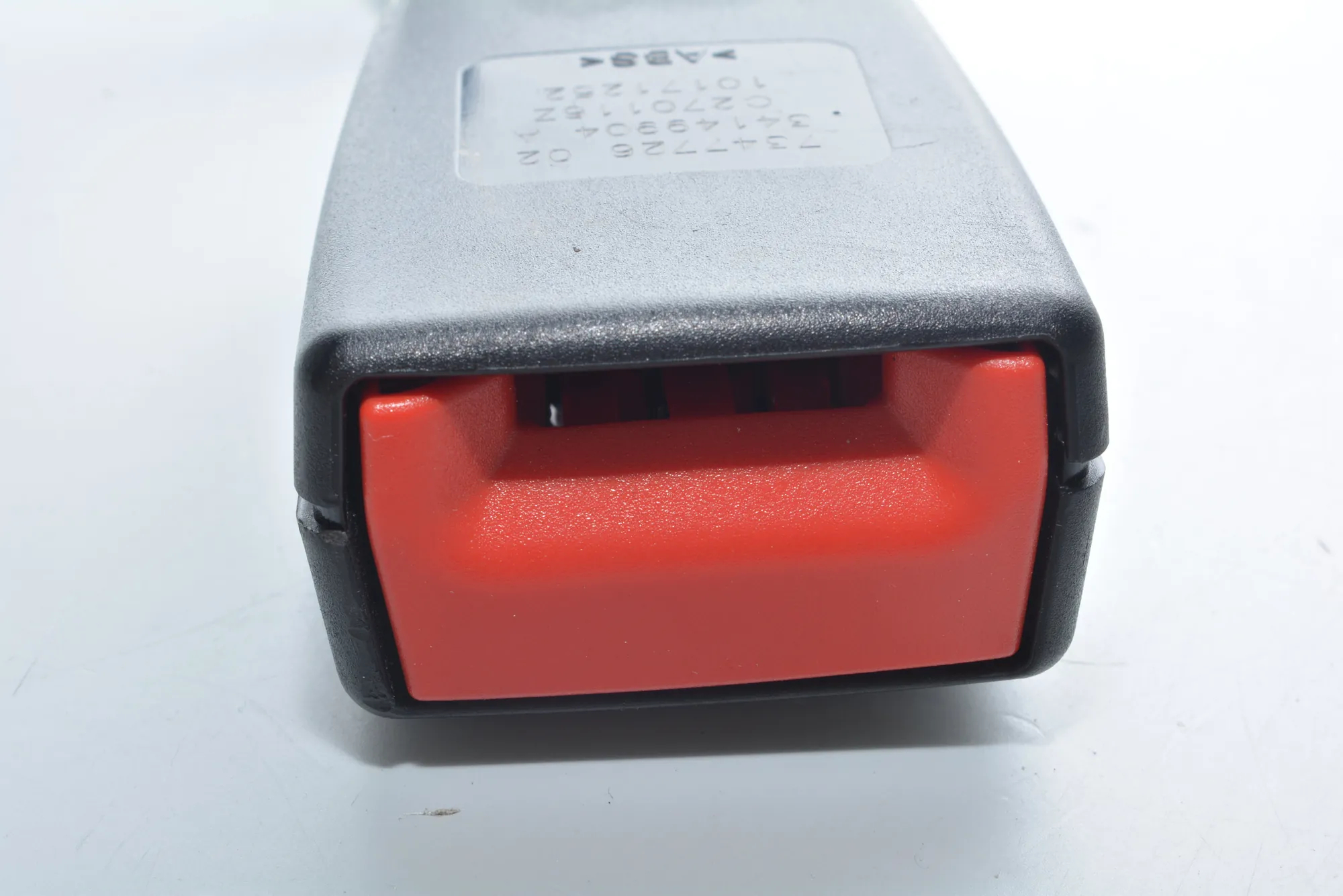 Rear Right Seat Buckle – OEM 7347726 · BMW i3 (I01) Hybrid 2016 – 4