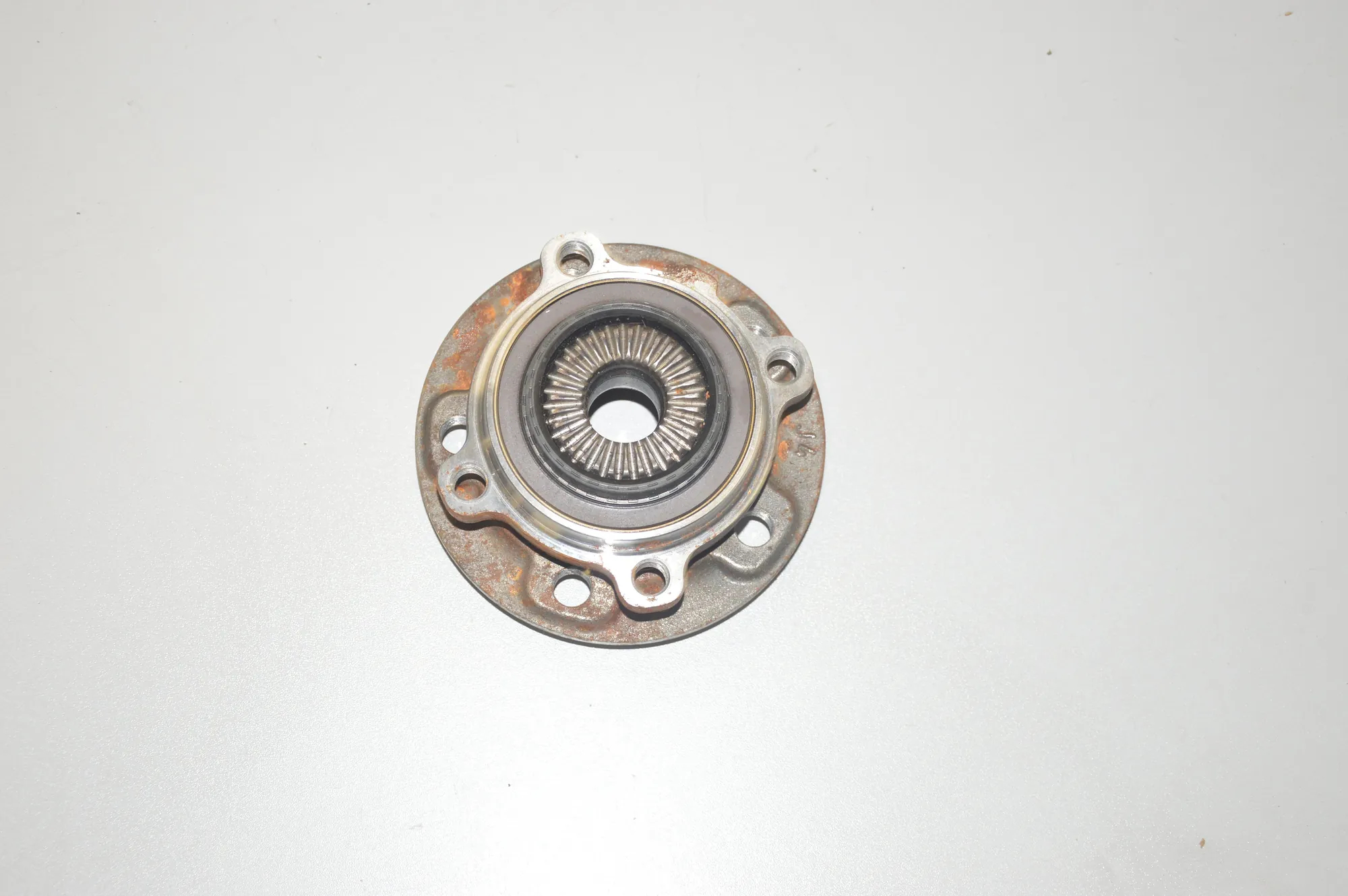 Rear Left Wheel Bearing – OEM NA · BMW i3 (I01) Hybrid 2016