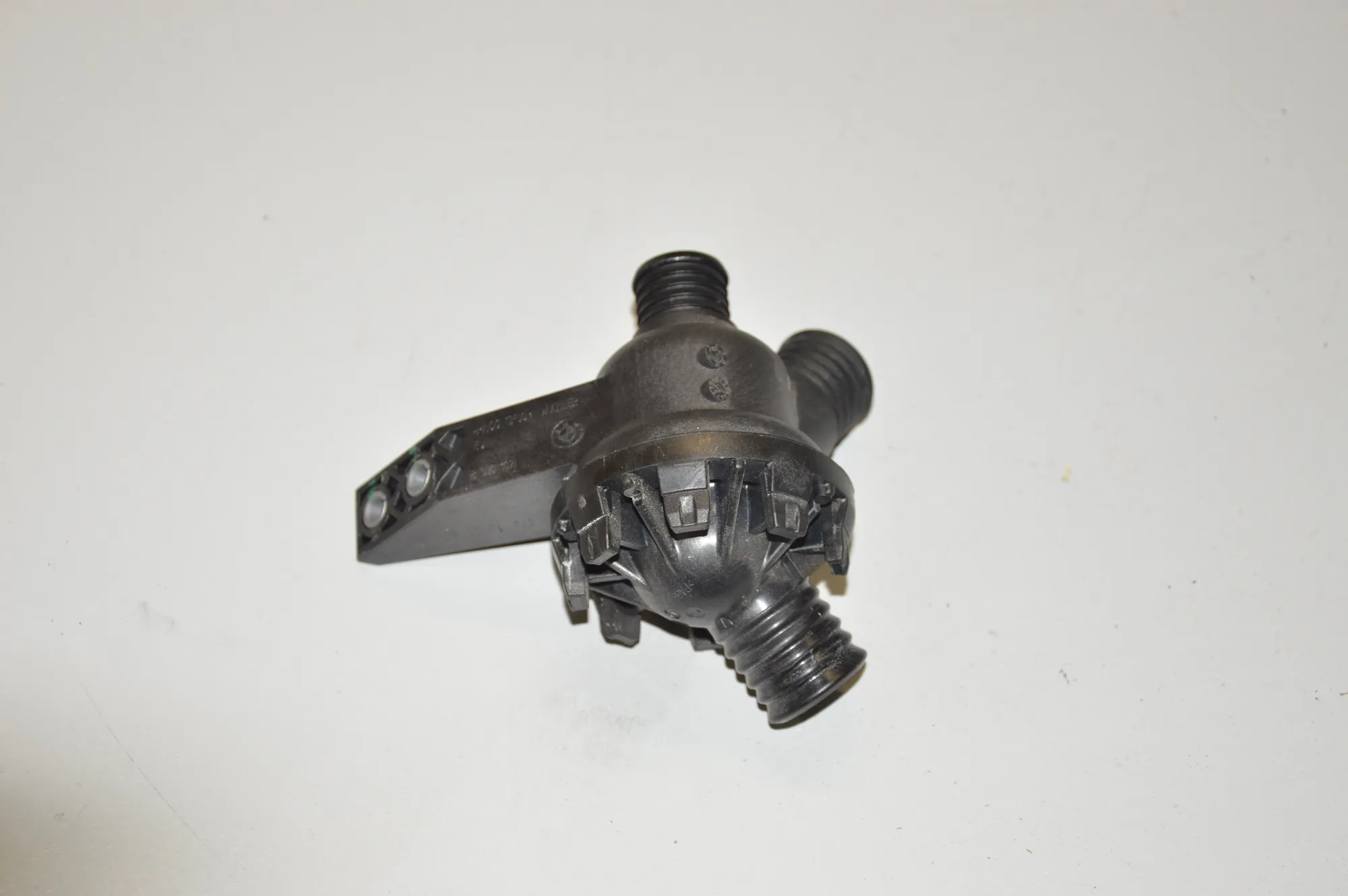 Thermostat – OEM 8530102 · BMW i3 (I01) Hybrid 2016 – 2