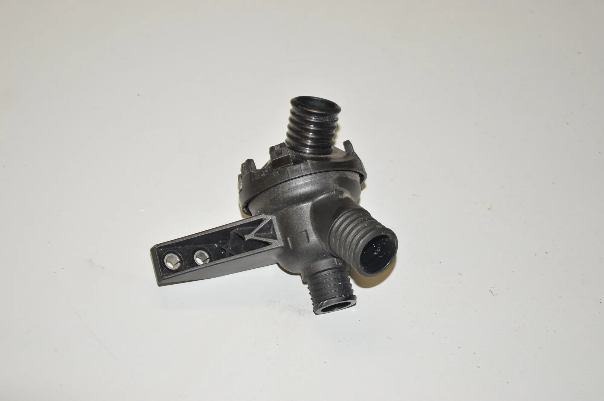Thermostat – OEM 8530102 · BMW i3 (I01) Hybrid 2016