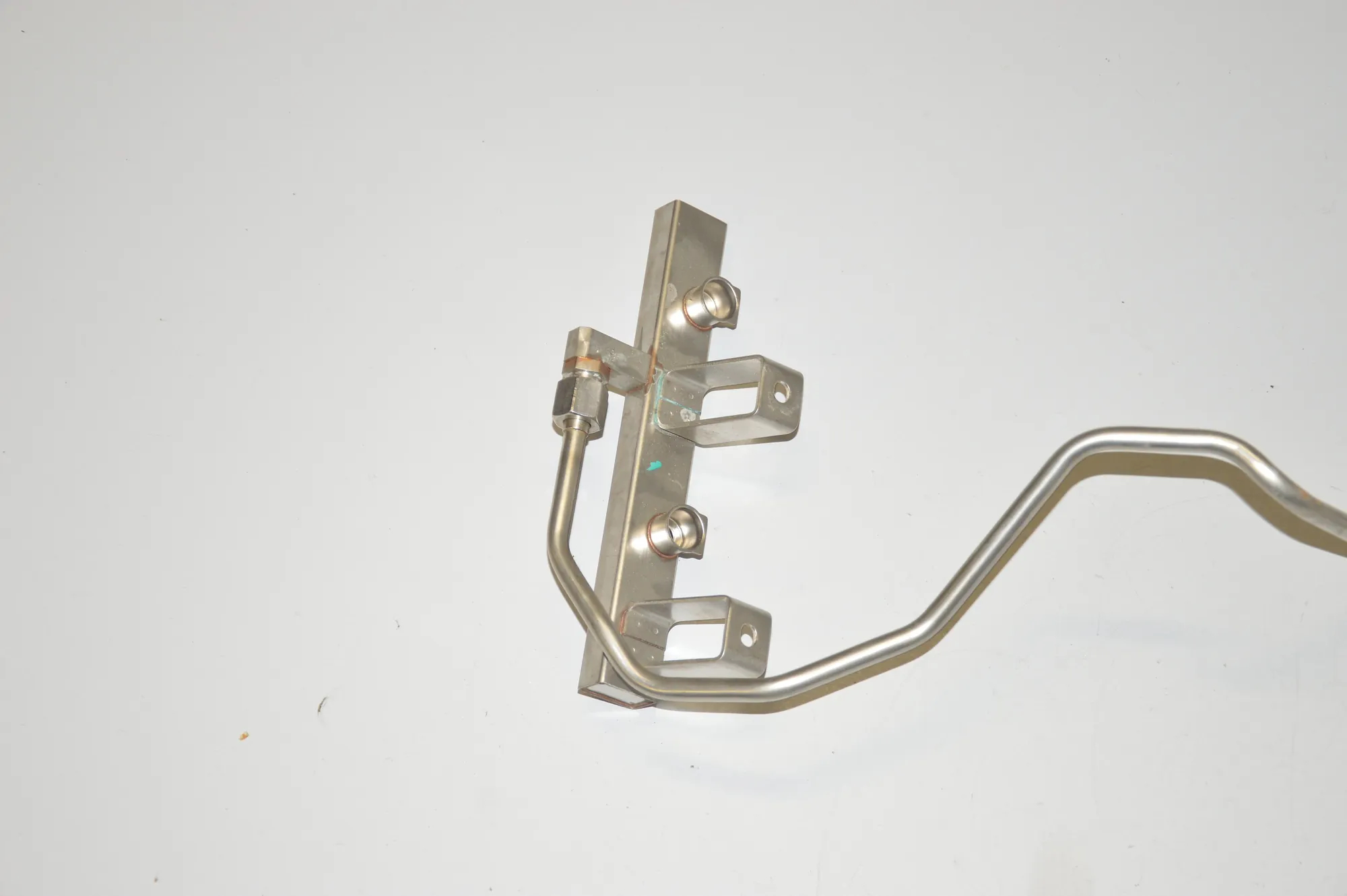 Fuel Rail – OEM 8529936 · BMW i3 (I01) Hybrid 2016 – 2