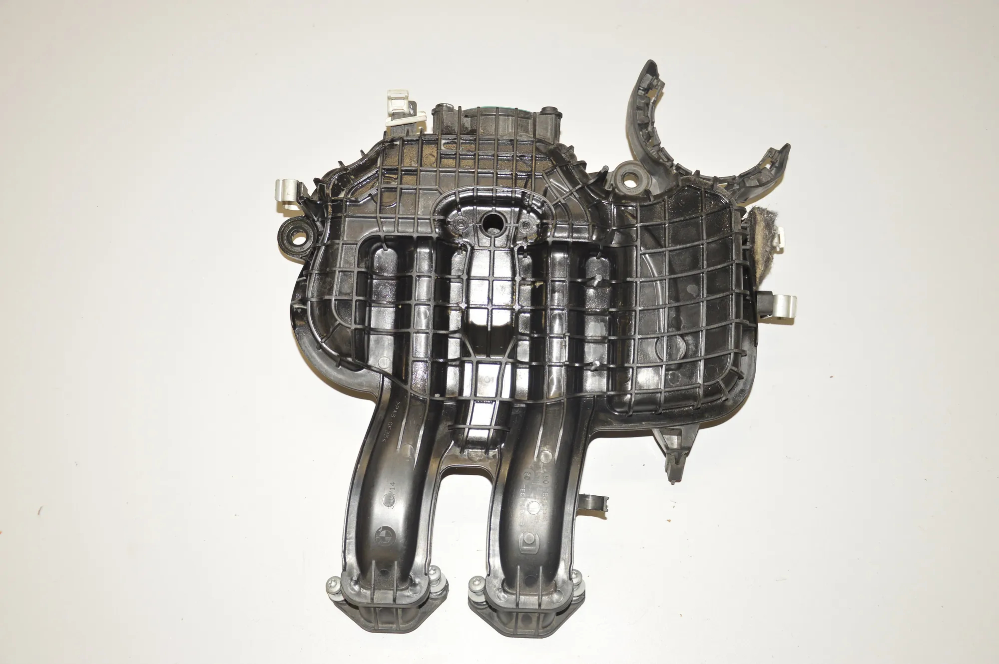 Intake Manifold – OEM 8530103 · BMW i3 (I01) Hybrid 2016 – 2