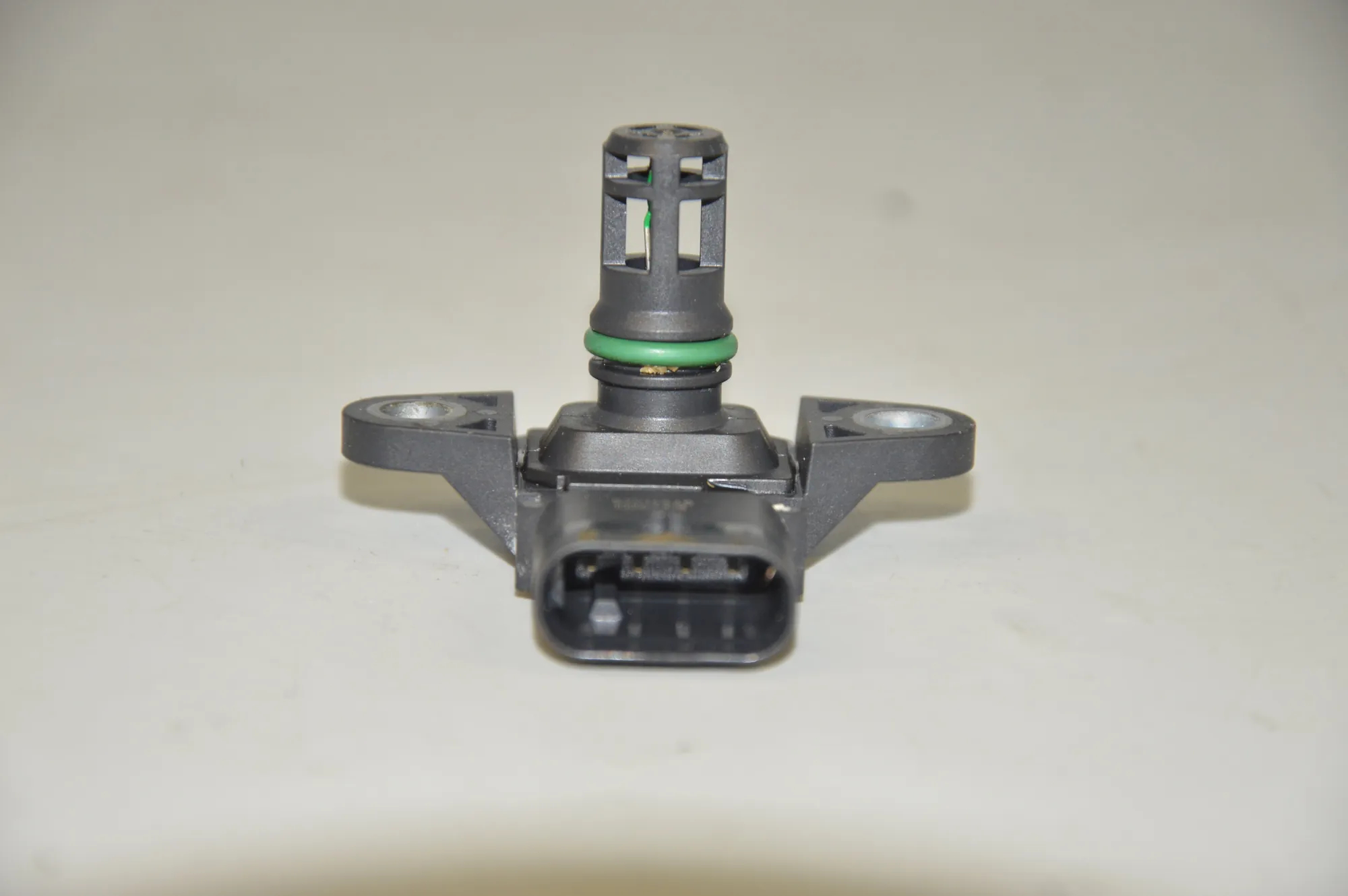Intake Manifold Pressure Sensor – OEM 8607548 · BMW i3 (I01) Hybrid 2016 – 3