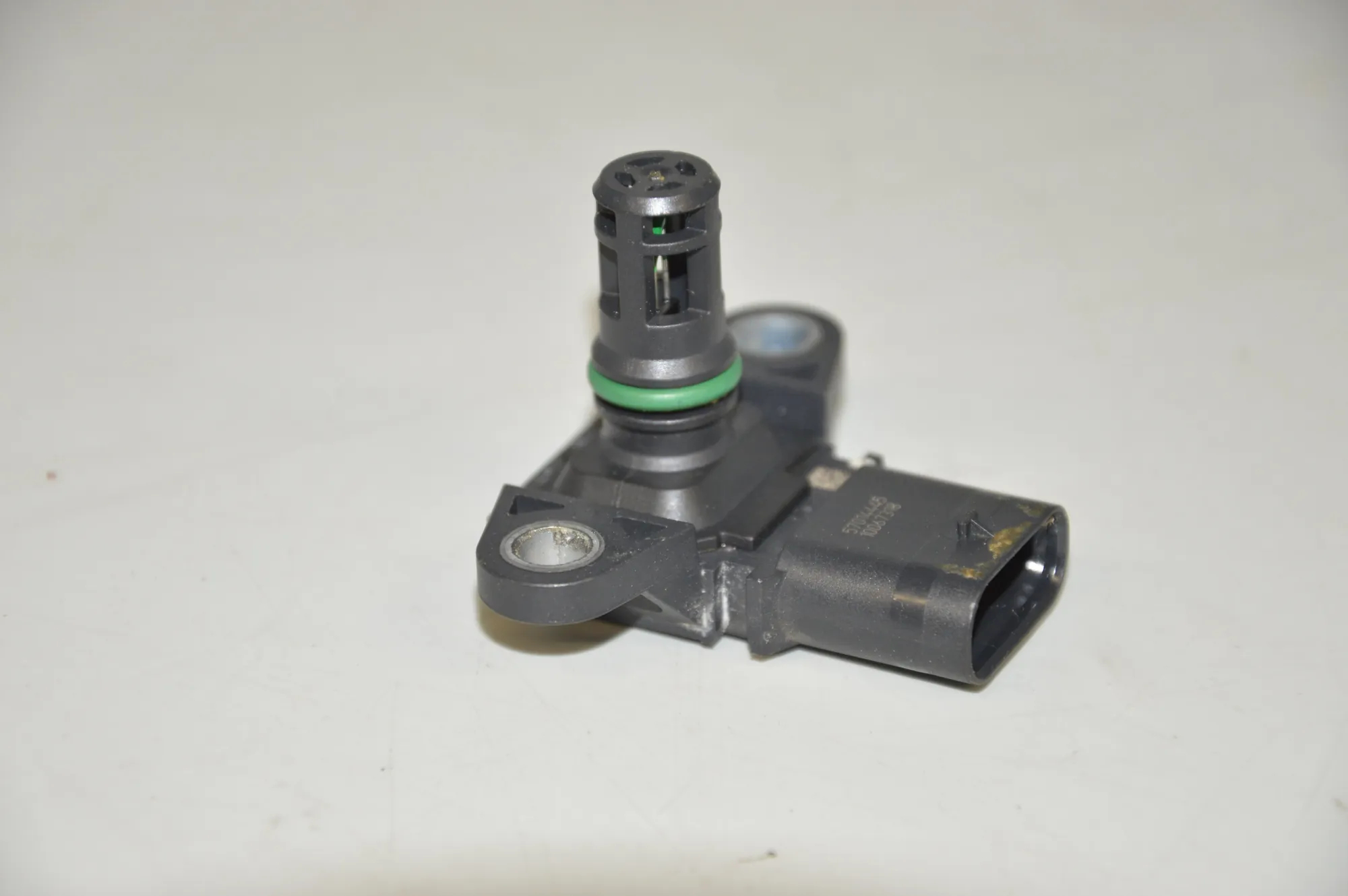 Intake Manifold Pressure Sensor – OEM 8607548 · BMW i3 (I01) Hybrid 2016 – 2