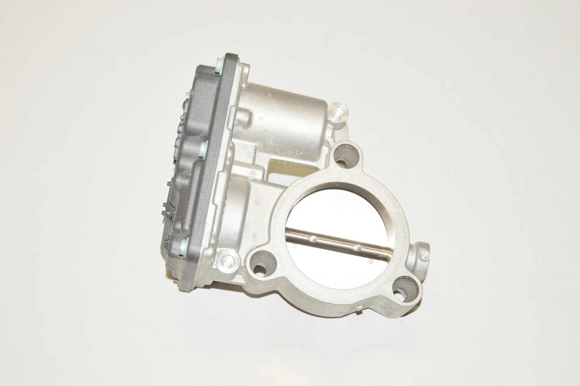 Throttle Body – OEM 7618838 · BMW i3 (I01) Hybrid 2016 – 2