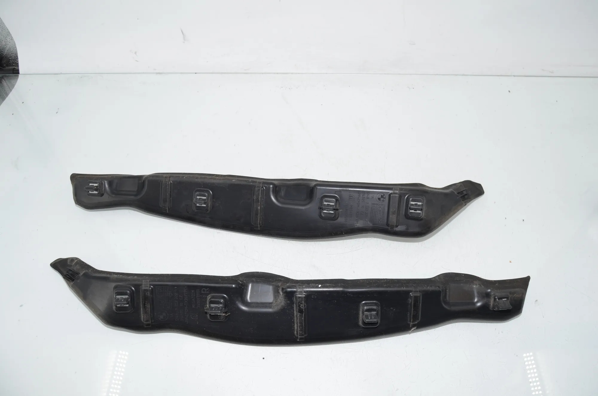 Other Body Parts – OEM 7352222 · BMW 5 (G30) (2016 - -) 540 i 2017 – 3
