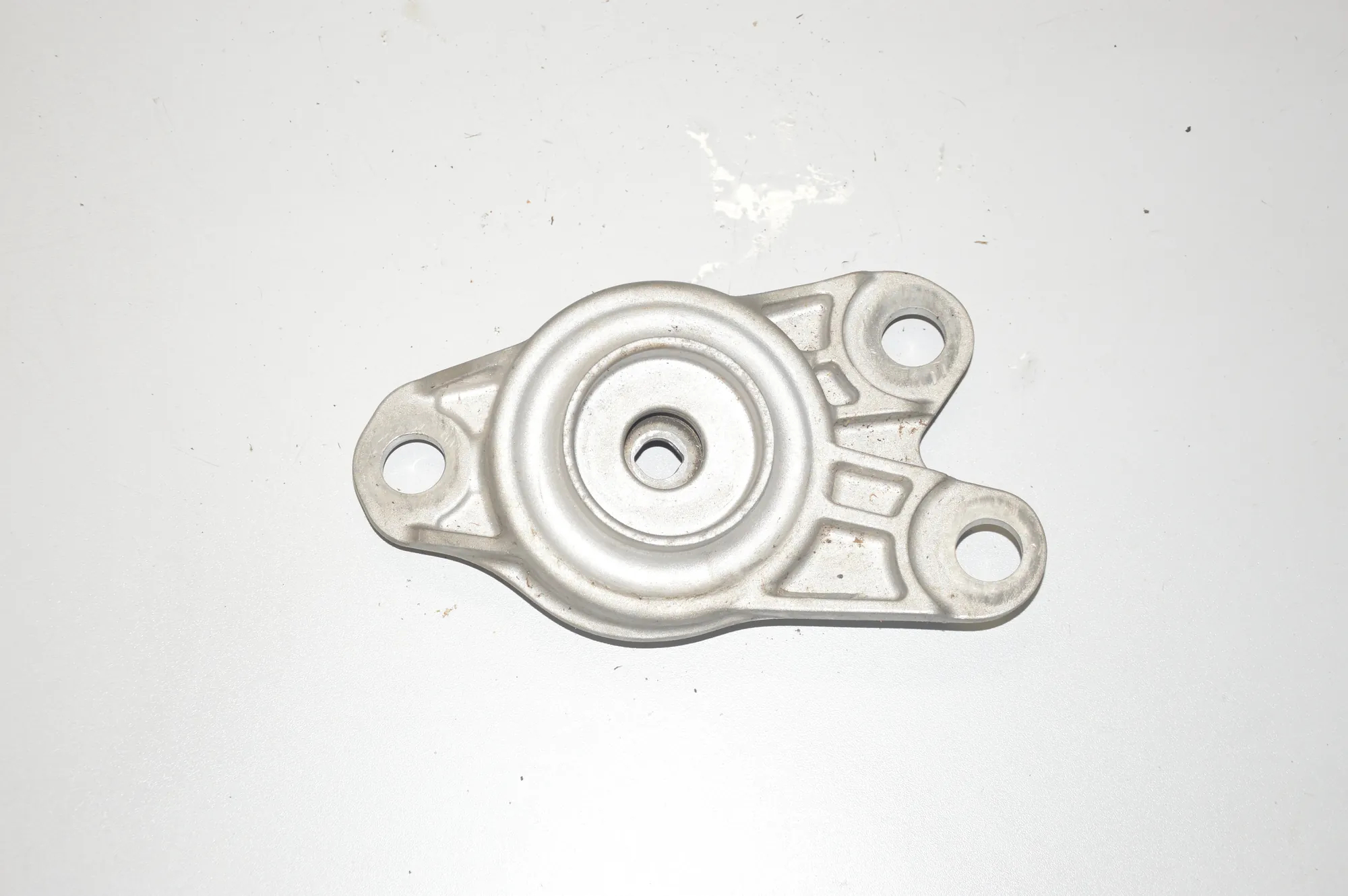 Other Body Parts – OEM 6852228 · BMW i3 (I01) Hybrid 2016 – 3