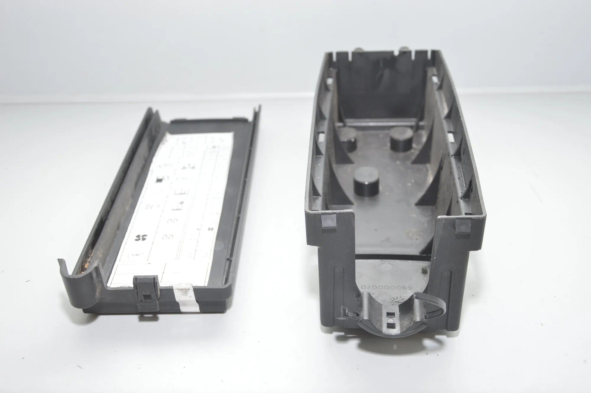 Fuse Box · LAND ROVER RANGE ROVER SPORT (L320) 3.6 D 4x4 2008 – 6