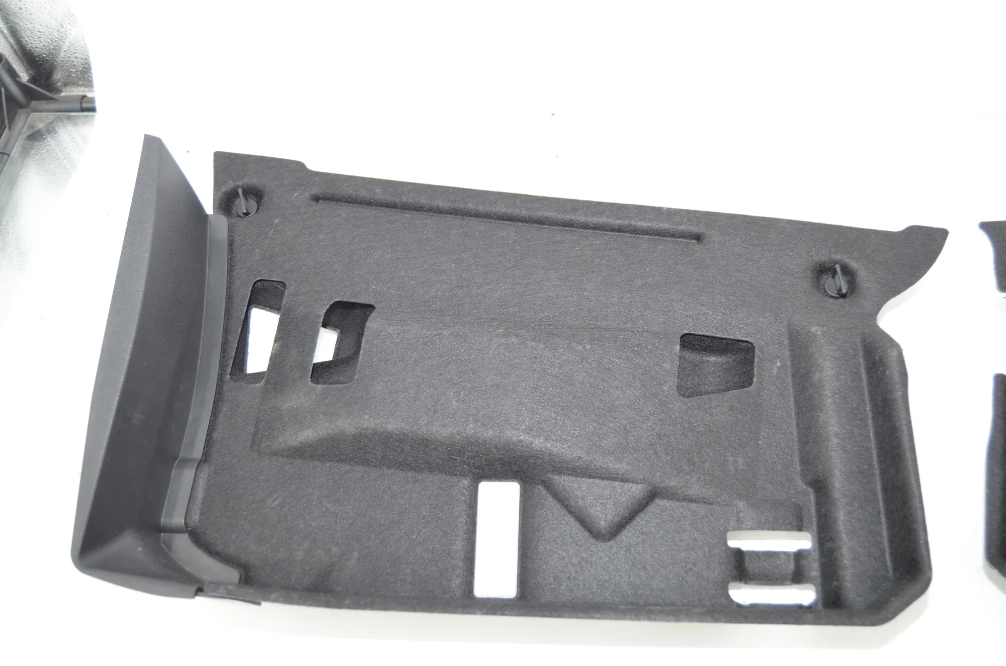 Dashboard Lower Trim – OEM 9299468 · BMW 5 (G30) (2016 - -) 540 i 2017 – 2