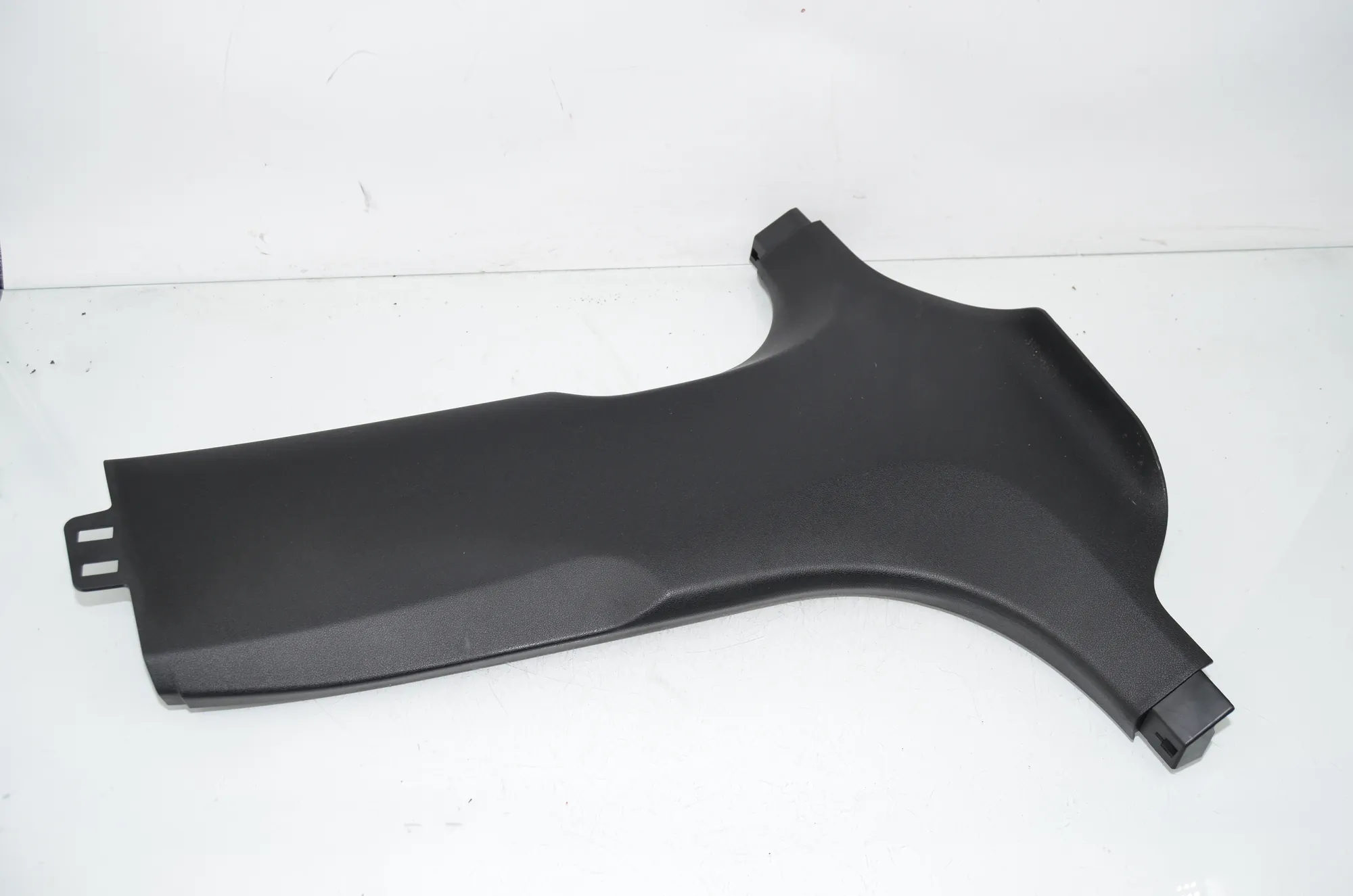 Right Side B Pillar Trim – OEM 7384530 · BMW 5 (G30) (2016 - -) 540 i 2017 – 2