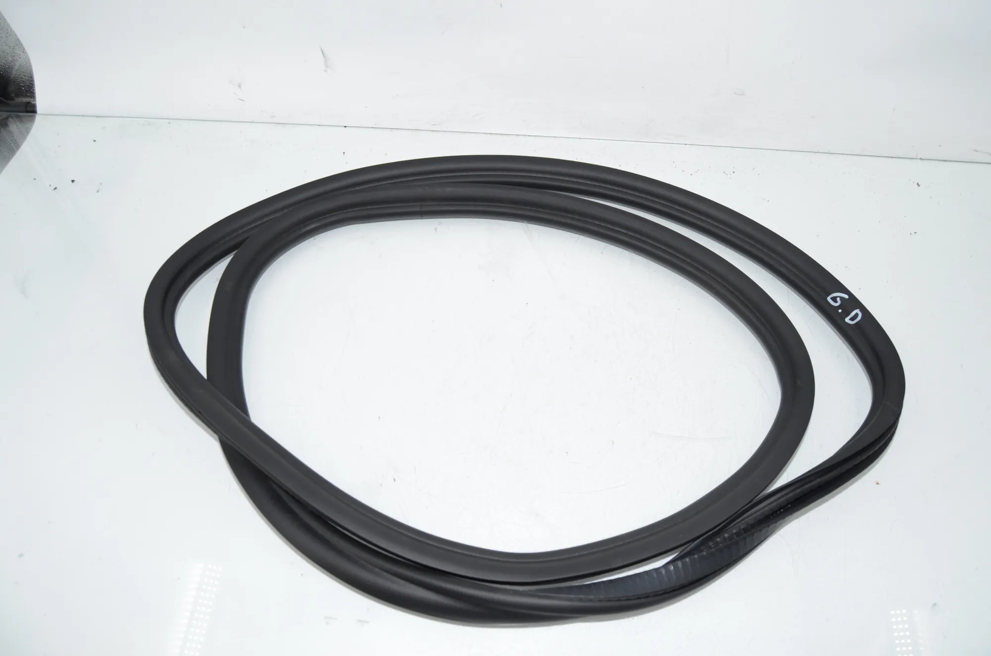 Rear Right Door Seal Rubber – OEM 7468732 · BMW 5 (G30) (2016 - -) 540 i 2017