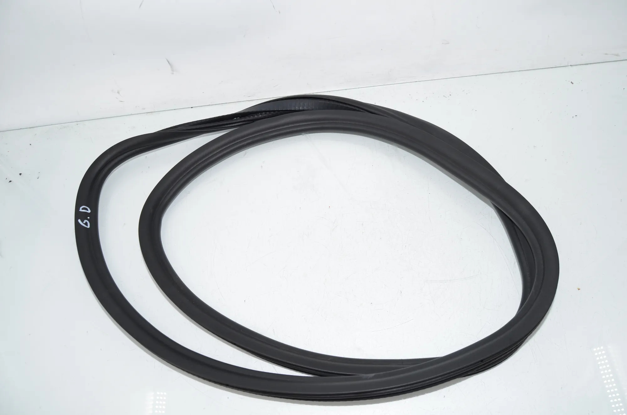 Rear Right Door Seal Rubber – OEM 7468732 · BMW 5 (G30) (2016 - -) 540 i 2017 – 2