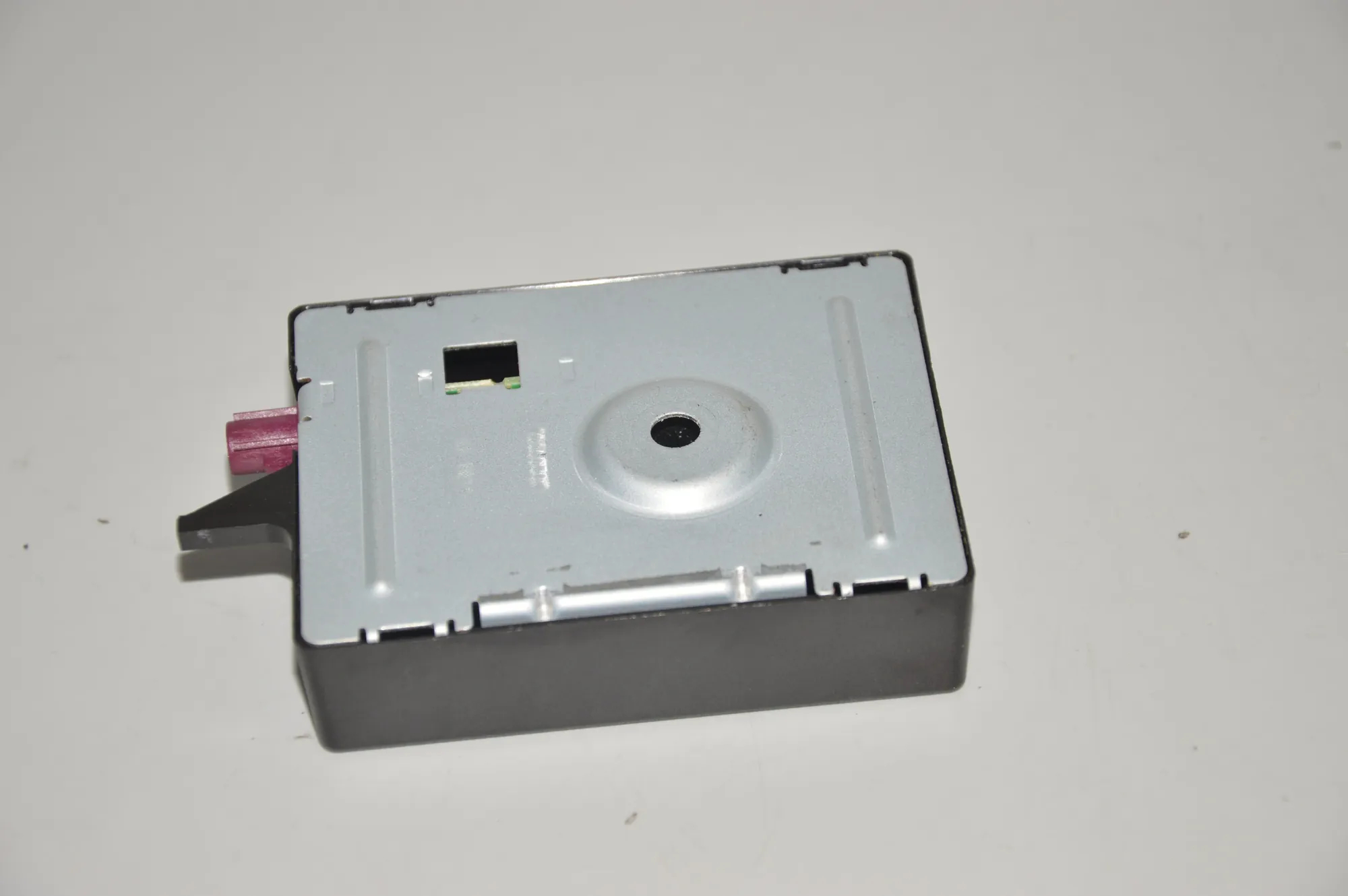 Antenna Amplifier – OEM 9230911 · BMW 3 (F30, F80) 320 d xDrive 2013 – 3