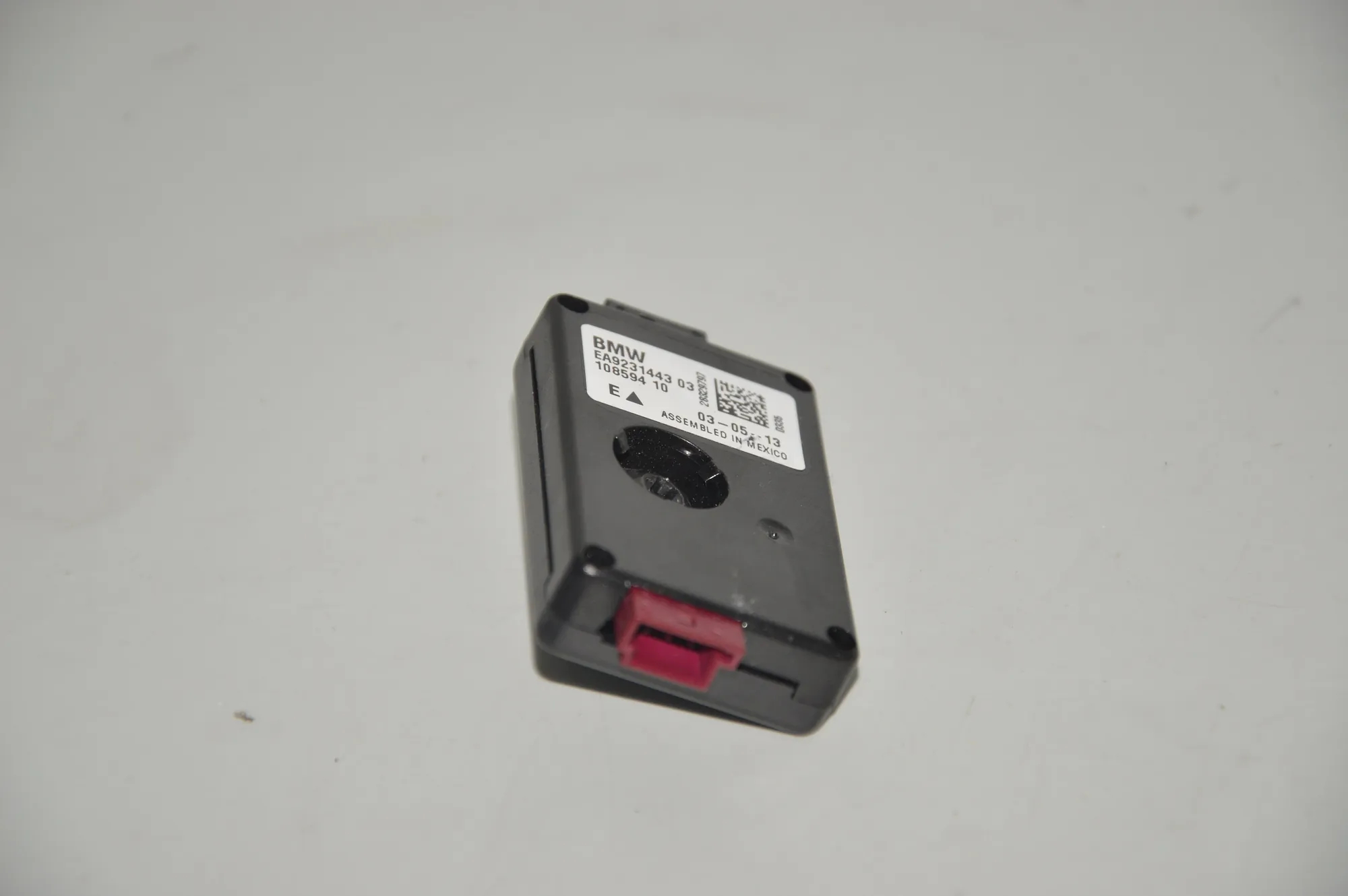 Antenna – OEM 9231443 · BMW 3 (F30, F80) 320 d xDrive 2013 – 4