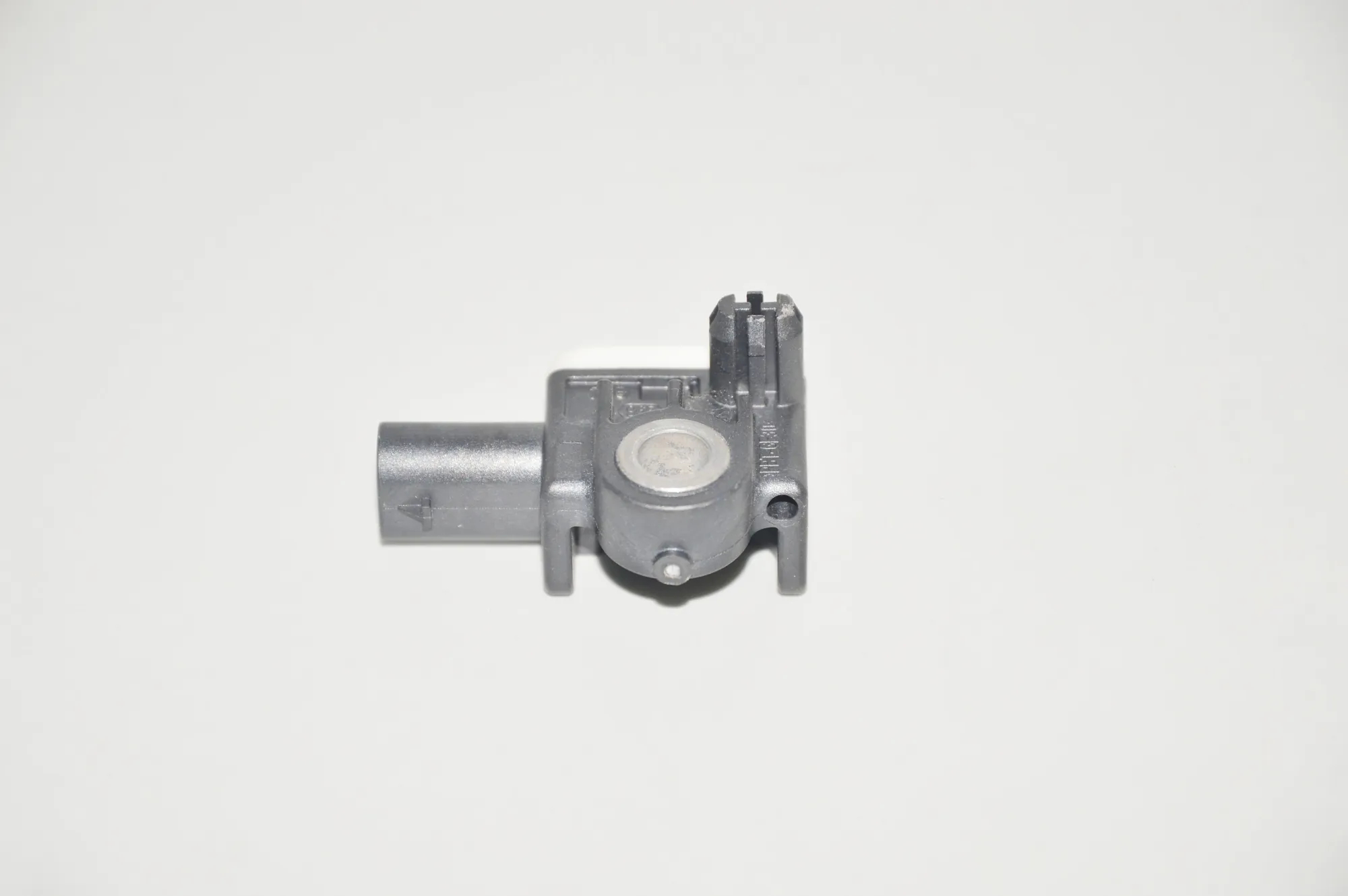 Front Left Impact Sensor – OEM 9234989 · BMW 3 (F30, F80) 320 d xDrive 2013 – 4