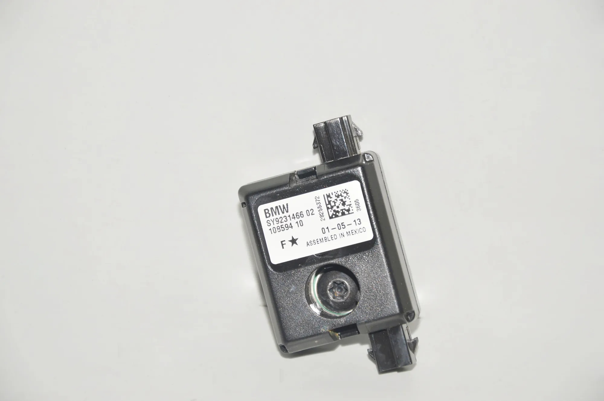 Antenna Amplifier – OEM 9231466 · BMW 3 (F30, F80) 320 d xDrive 2013 – 5