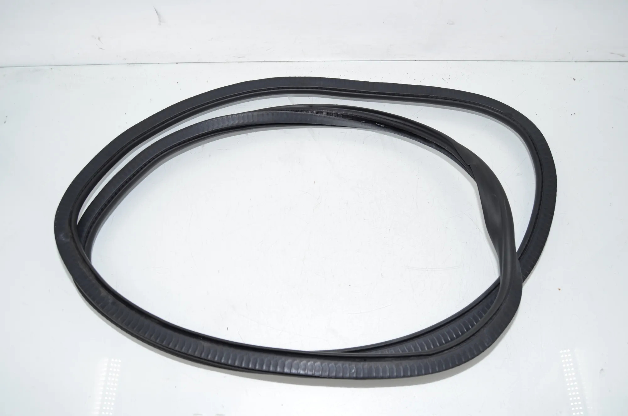 Rear Left Door Seal Rubber – OEM 7468732 · BMW 5 (G30) (2016 - -) 540 i 2017 – 3
