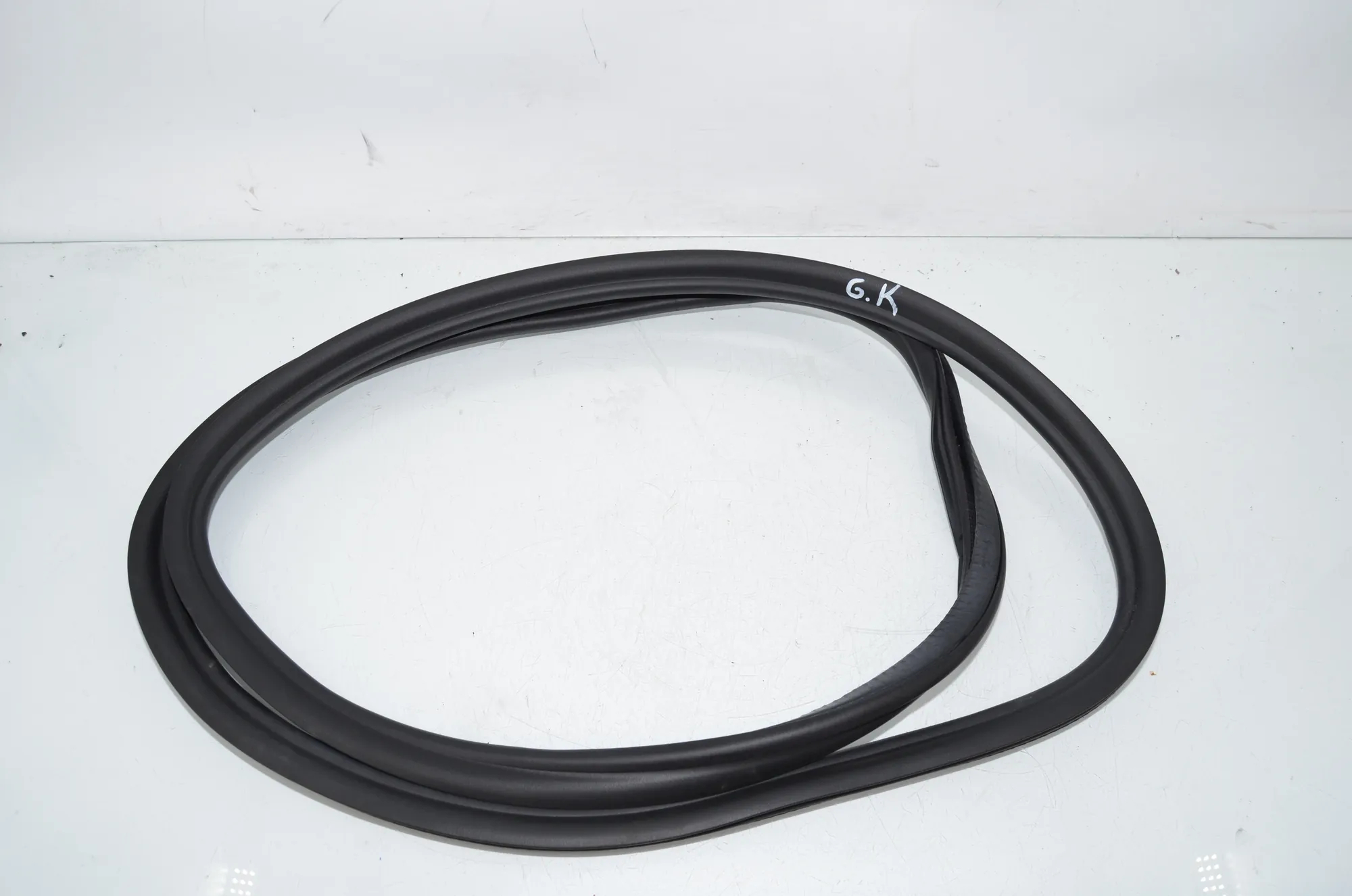 Rear Left Door Seal Rubber – OEM 7468732 · BMW 5 (G30) (2016 - -) 540 i 2017