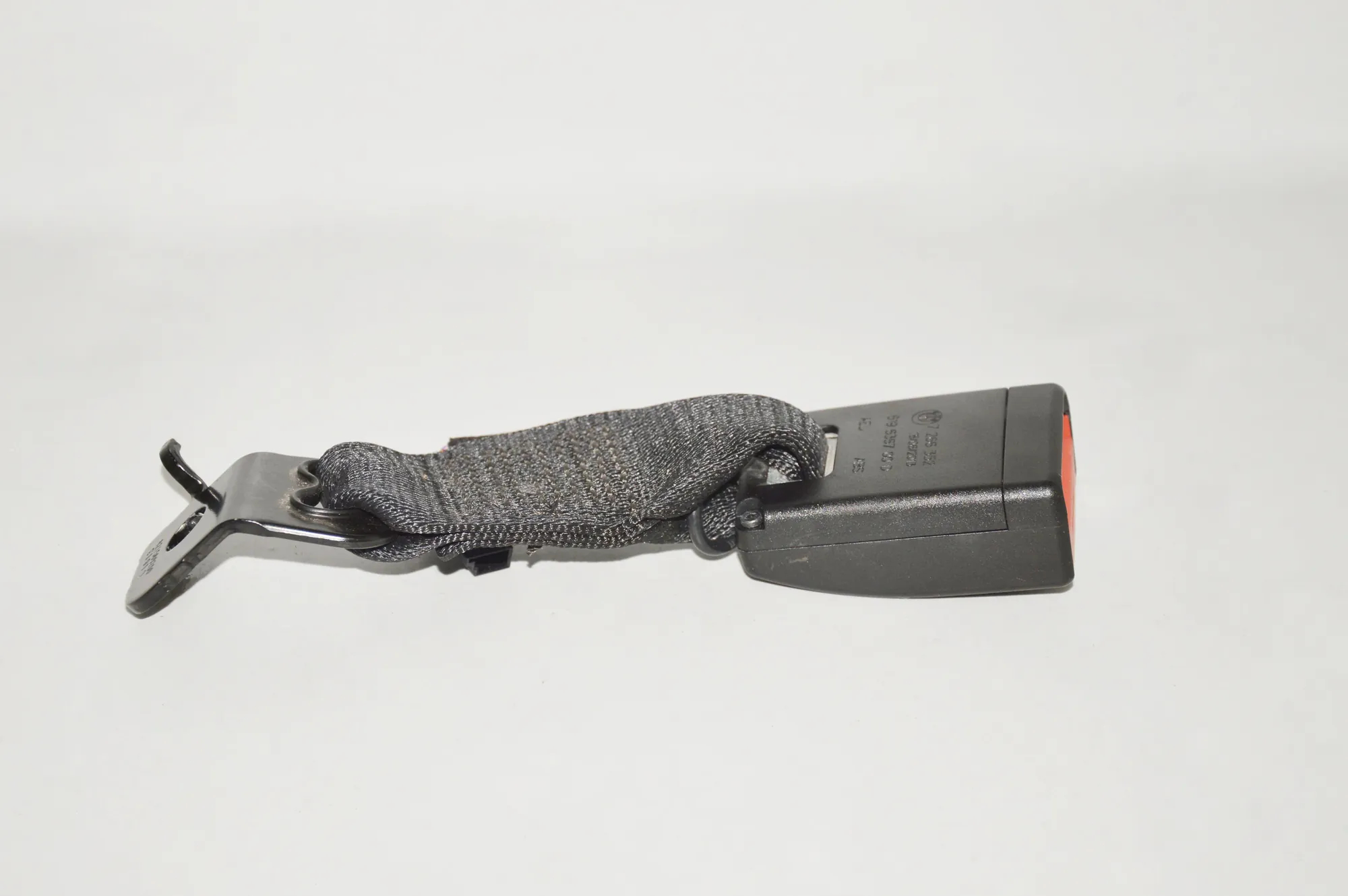 Rear Left Seat Buckle – OEM 7266352 · BMW 3 (F30, F80) 320 d xDrive 2013