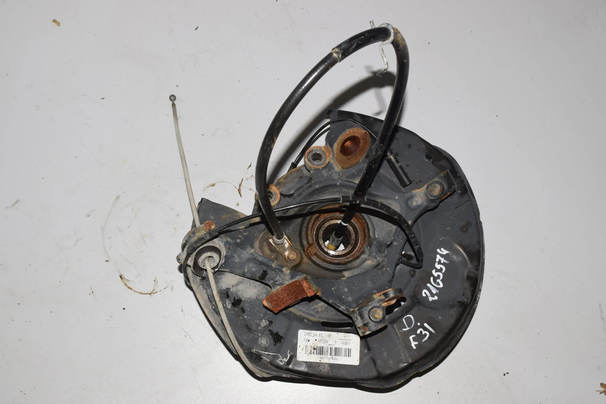 Rear Right Wheel Hub – OEM 0002344670 · BMW 3 Touring (F31) 320 d 2014 – 3