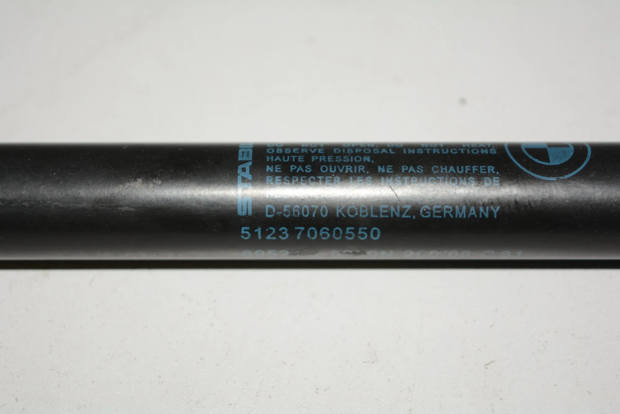Front Left Bonnet Strut – OEM 7060550 · BMW 3 Touring (E91) 335 d 2007 – 2
