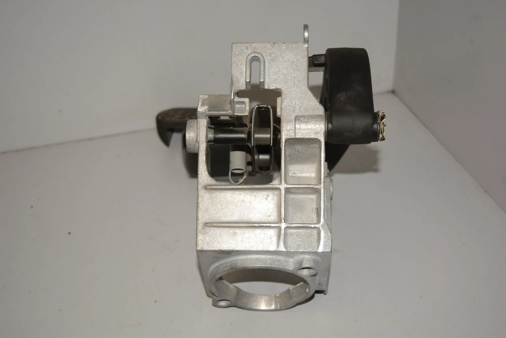 Brake Pedal – OEM 67613106751665 · BMW 1 (E87) 118 d 2006 – 3