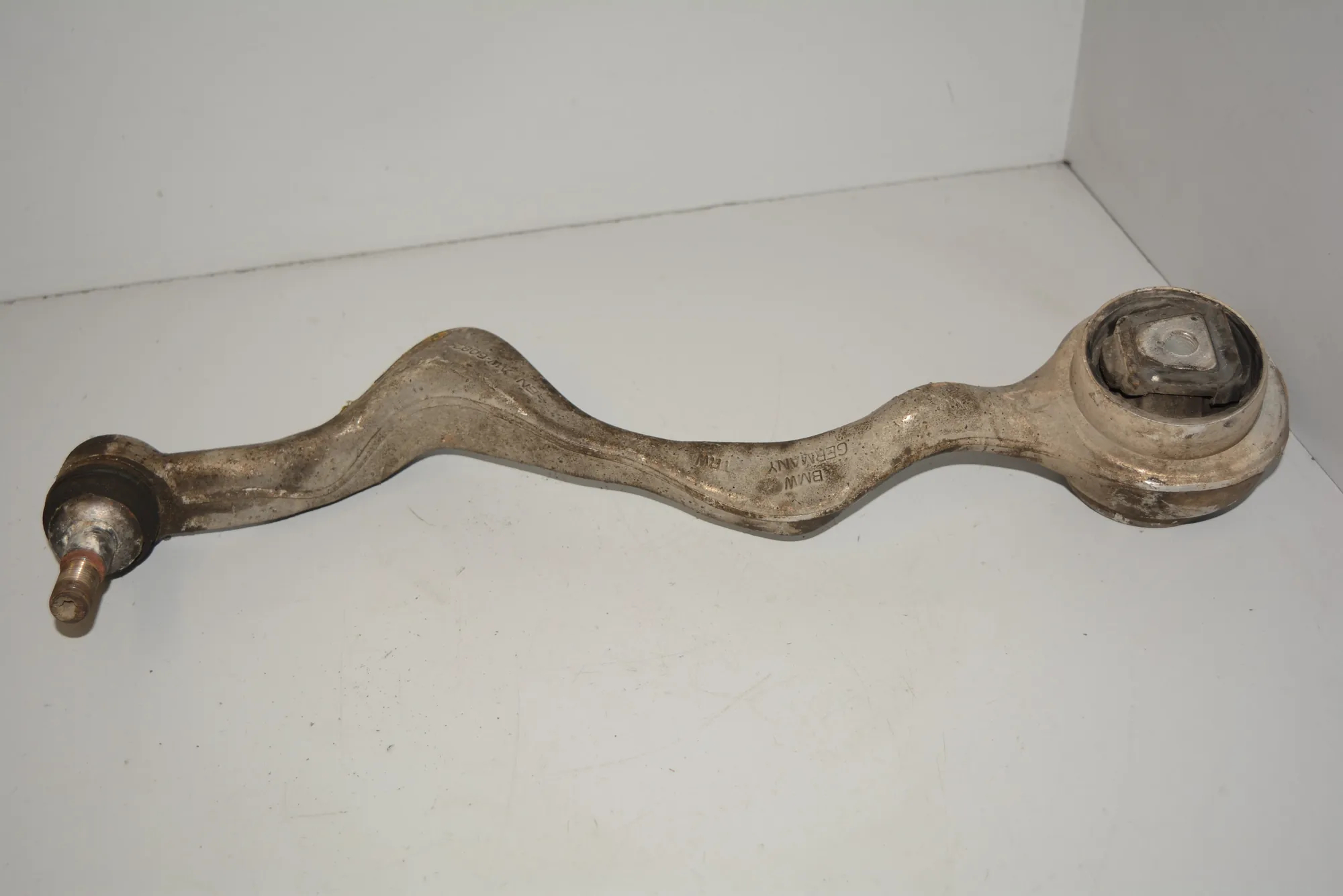 Front Right Curved Control Arm · BMW 1 (E87) 118 d 2006 – 2