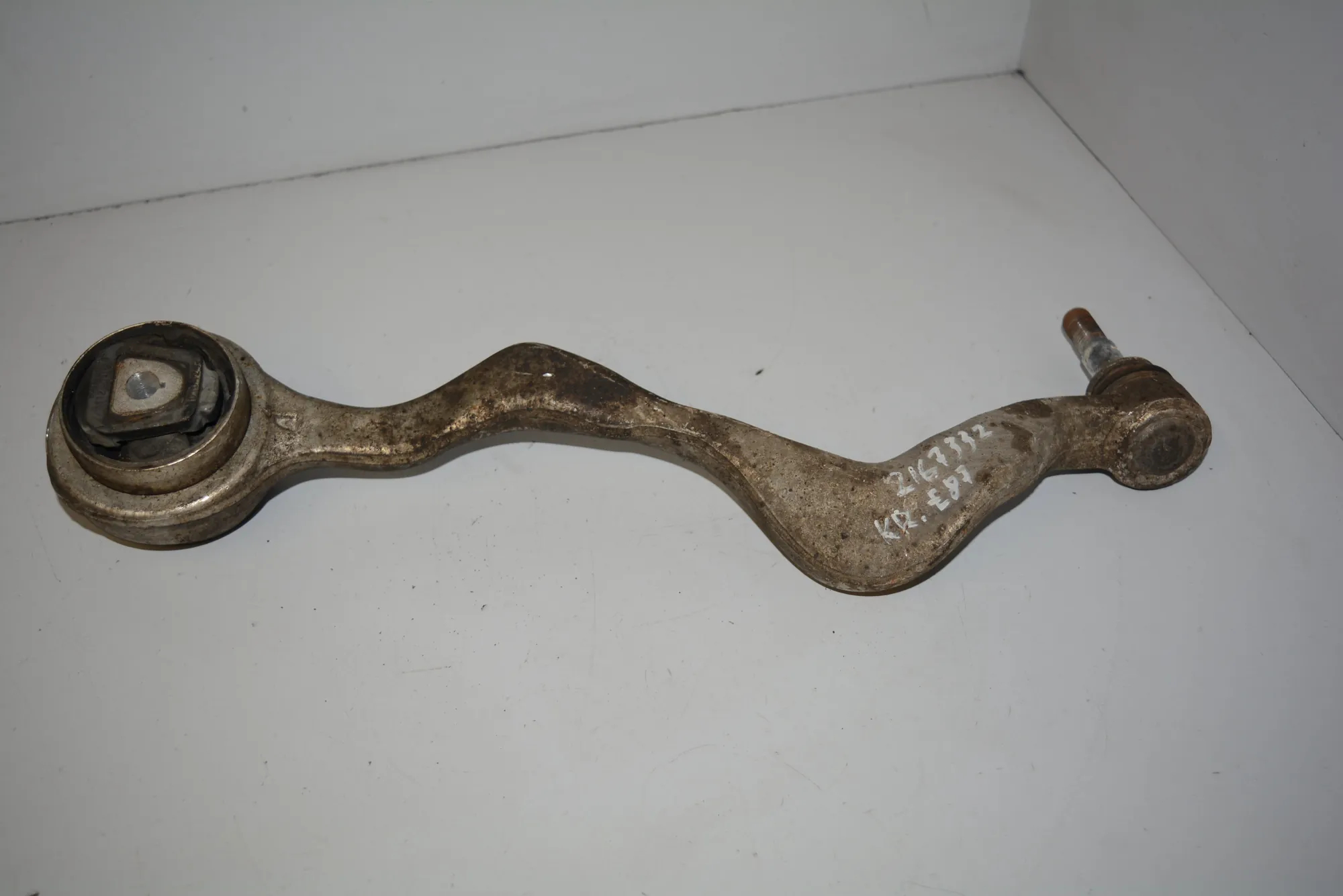 Front Left Curved Control Arm · BMW 1 (E87) 118 d 2006
