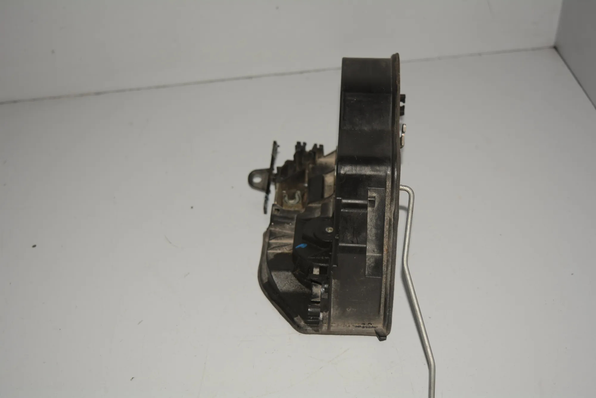 Rear Left Door Lock – OEM 7167075 · BMW 1 (E87) 118 d 2006 – 5